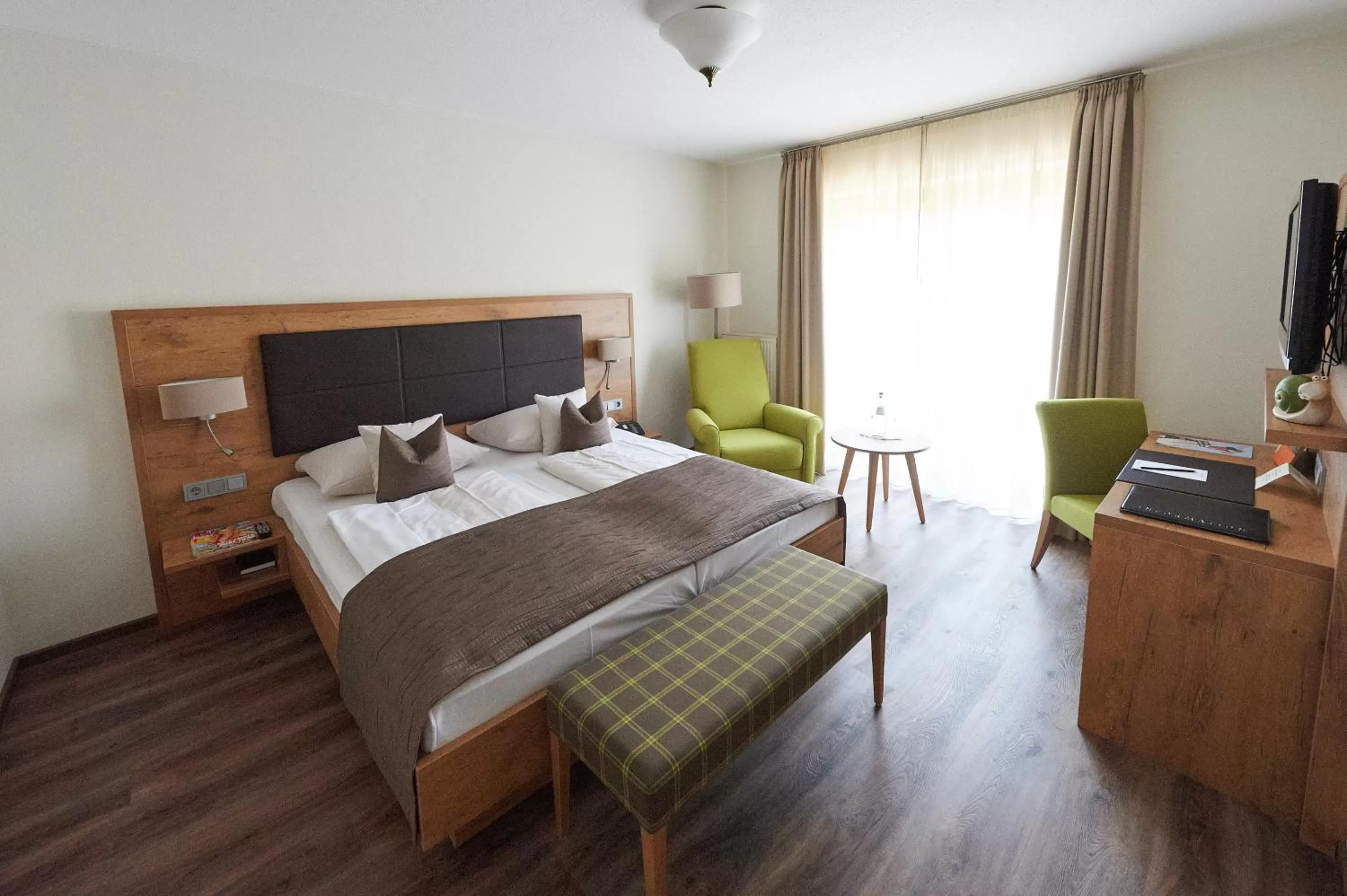 Photo of the whole room, Bed in Fetzers Landhotel