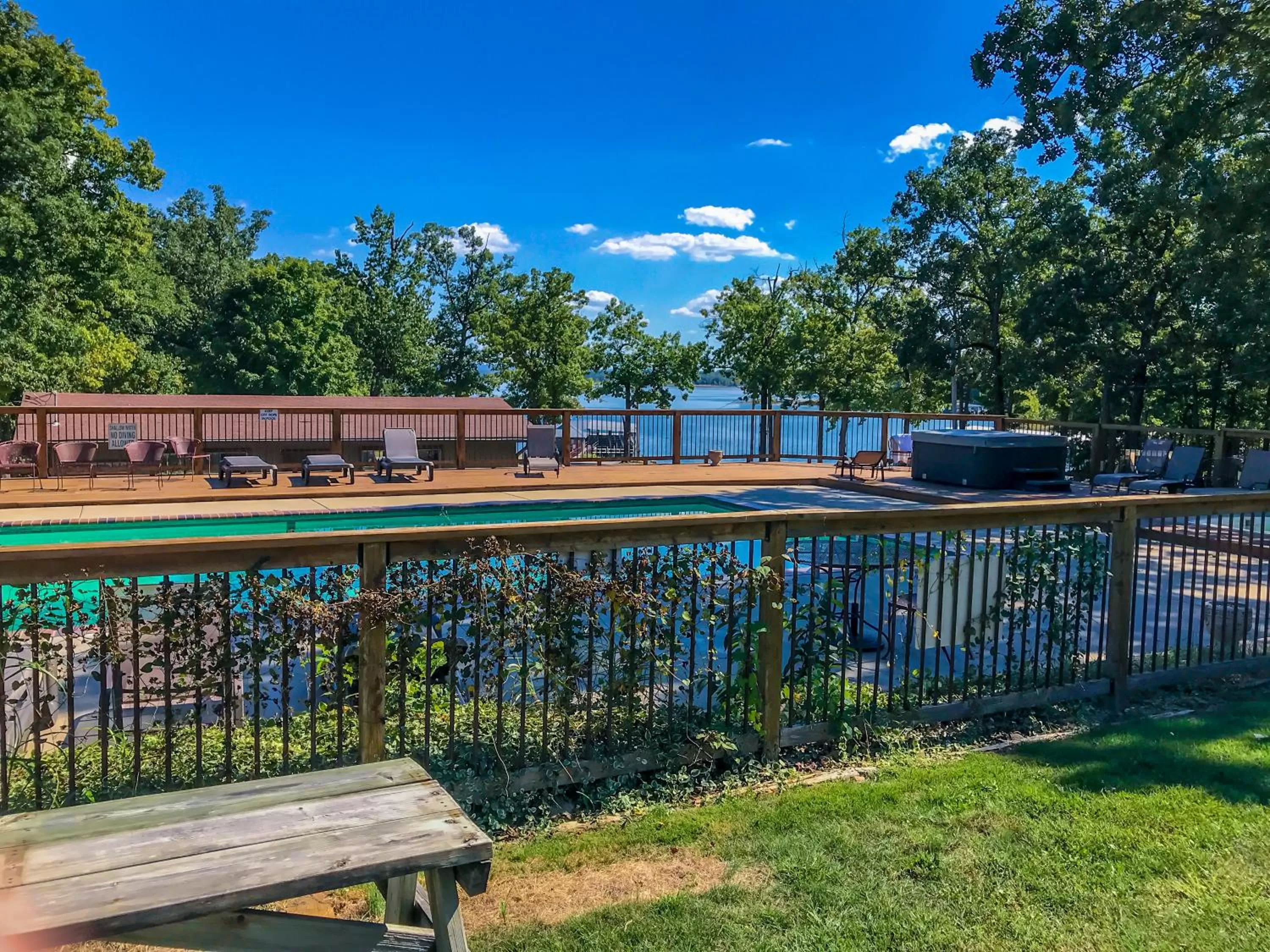Swimming pool in Table Rock Resorts at Indian Point