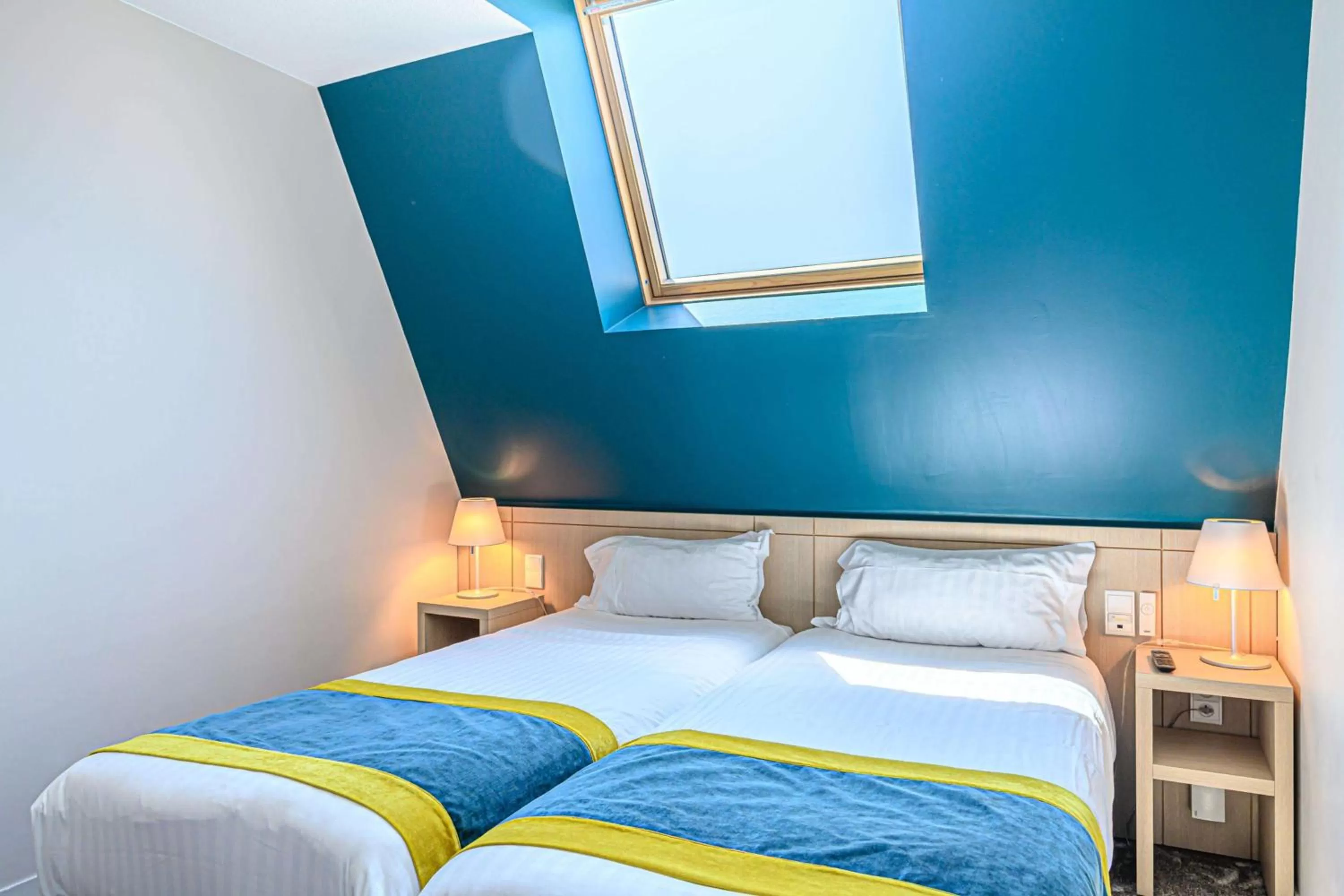 Bedroom, Bed in Best Western Plus Hôtel Vannes Centre Ville