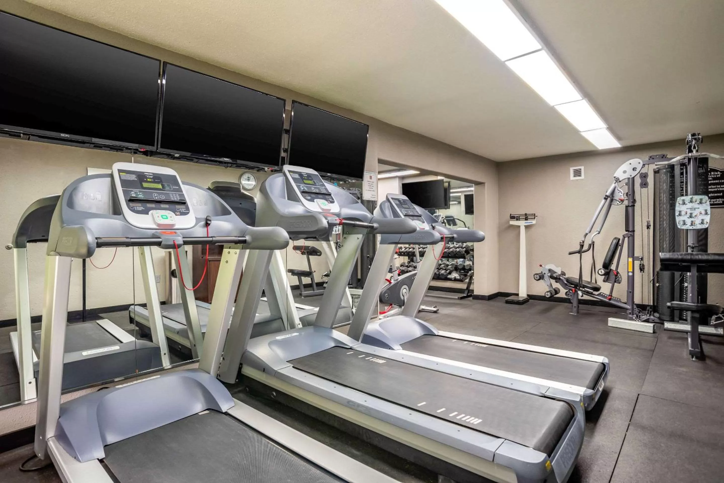 Fitness centre/facilities in Clarion Inn Conference Center