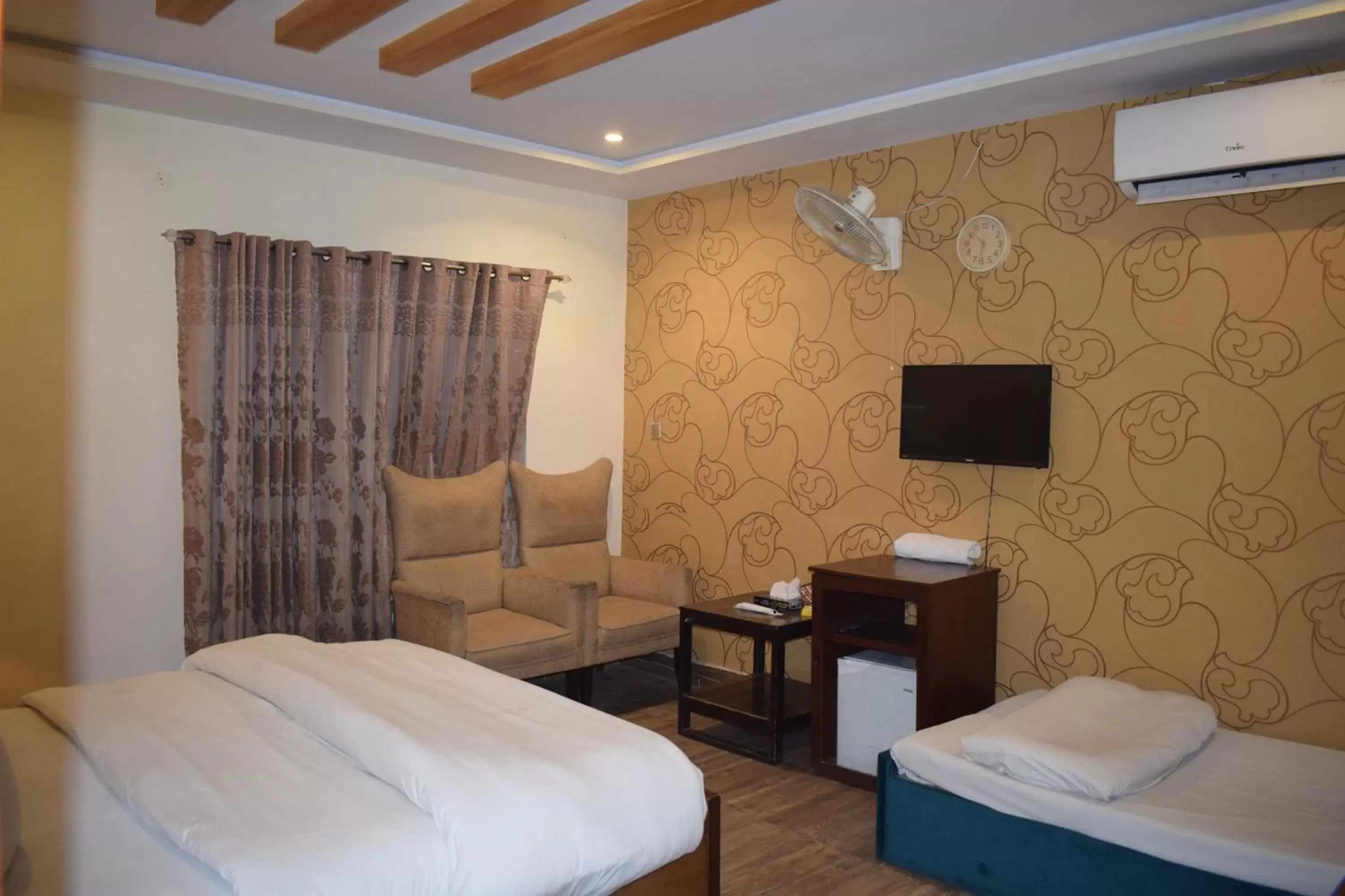 Luxury Triple Room in Hotel Grace inn Luxury Triple Room in Hotel Grace inn