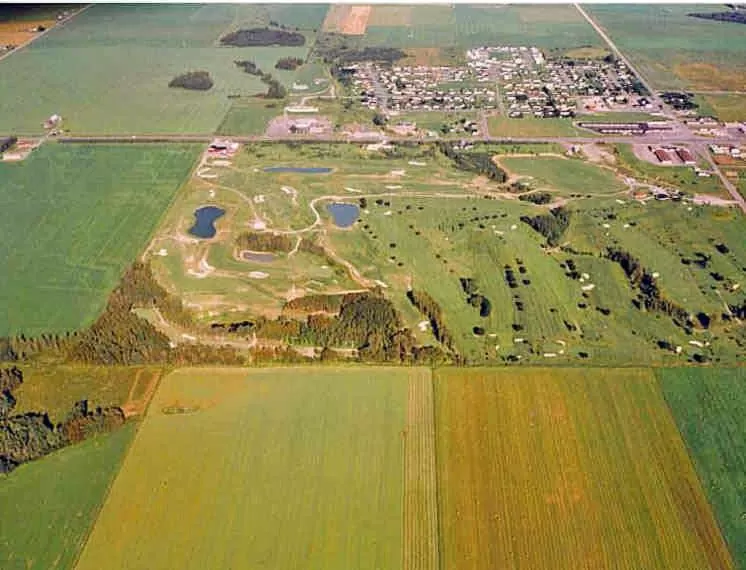 Golfcourse in The Auberge Inn