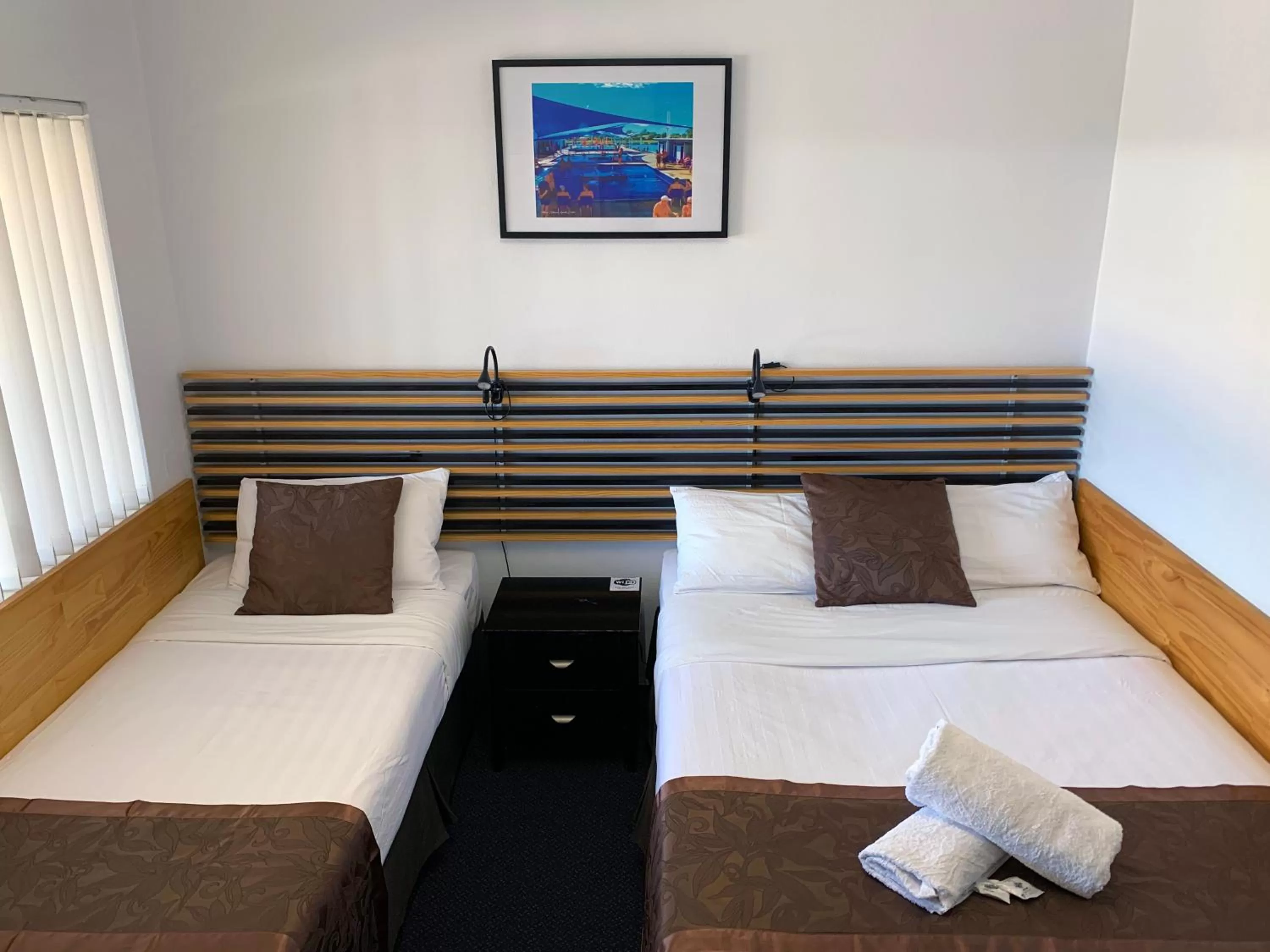 Bed in Baths Motel Moree