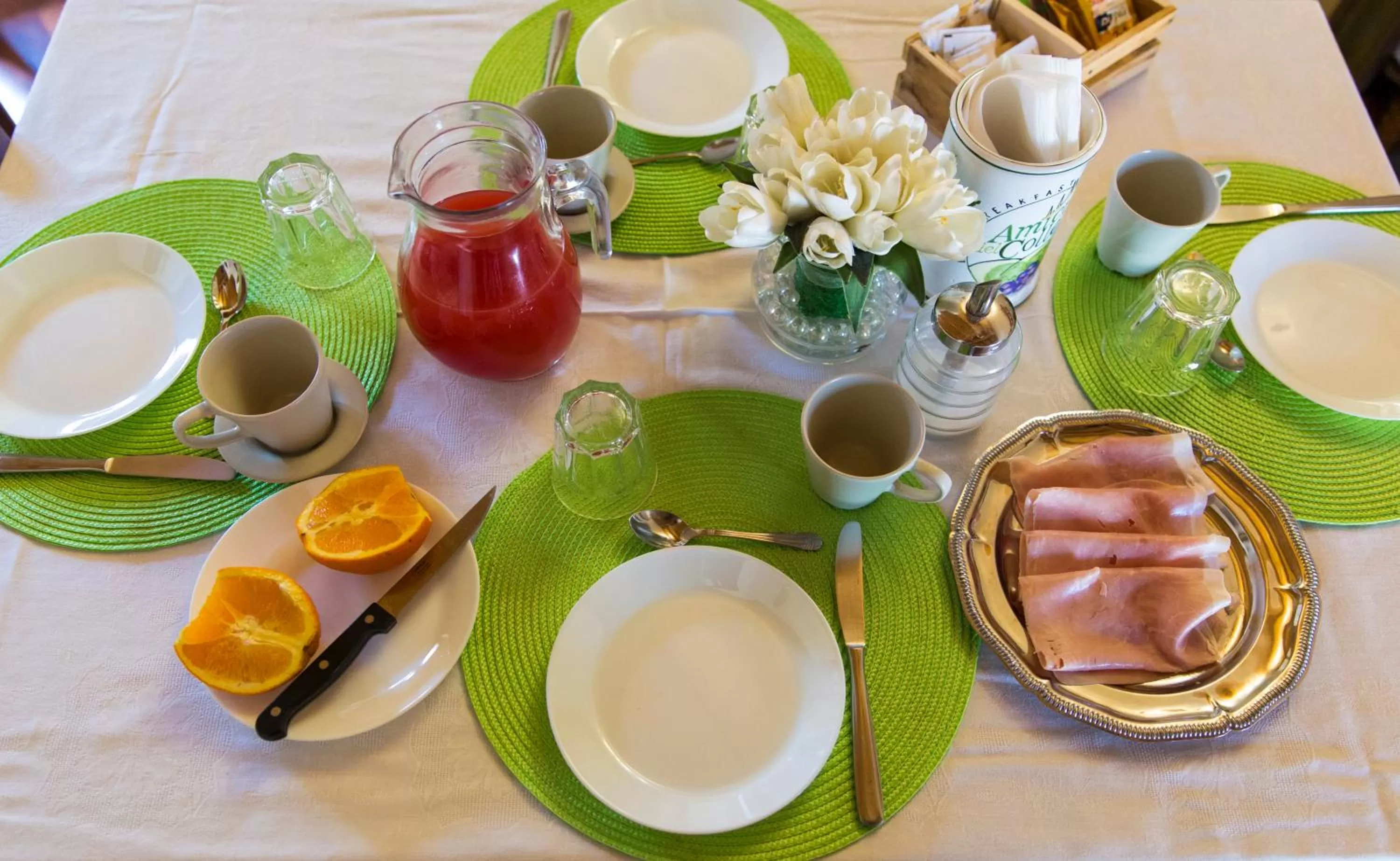 Continental breakfast in B&B Amici del Colle