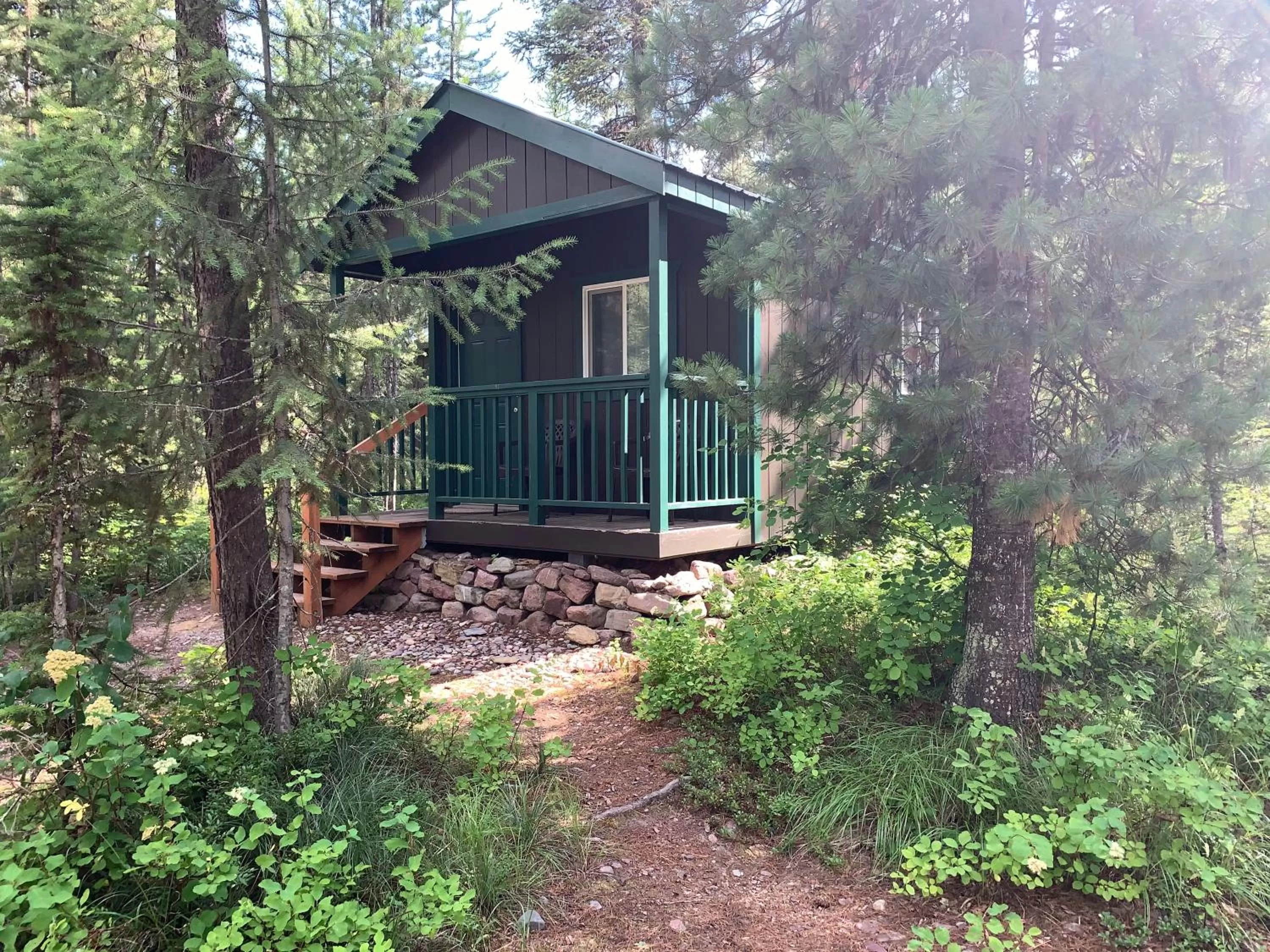 Property building in Glacier Haven Inn