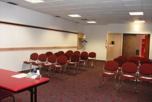 Meeting/conference room in Hotel ibis Lisboa Jose Malhoa