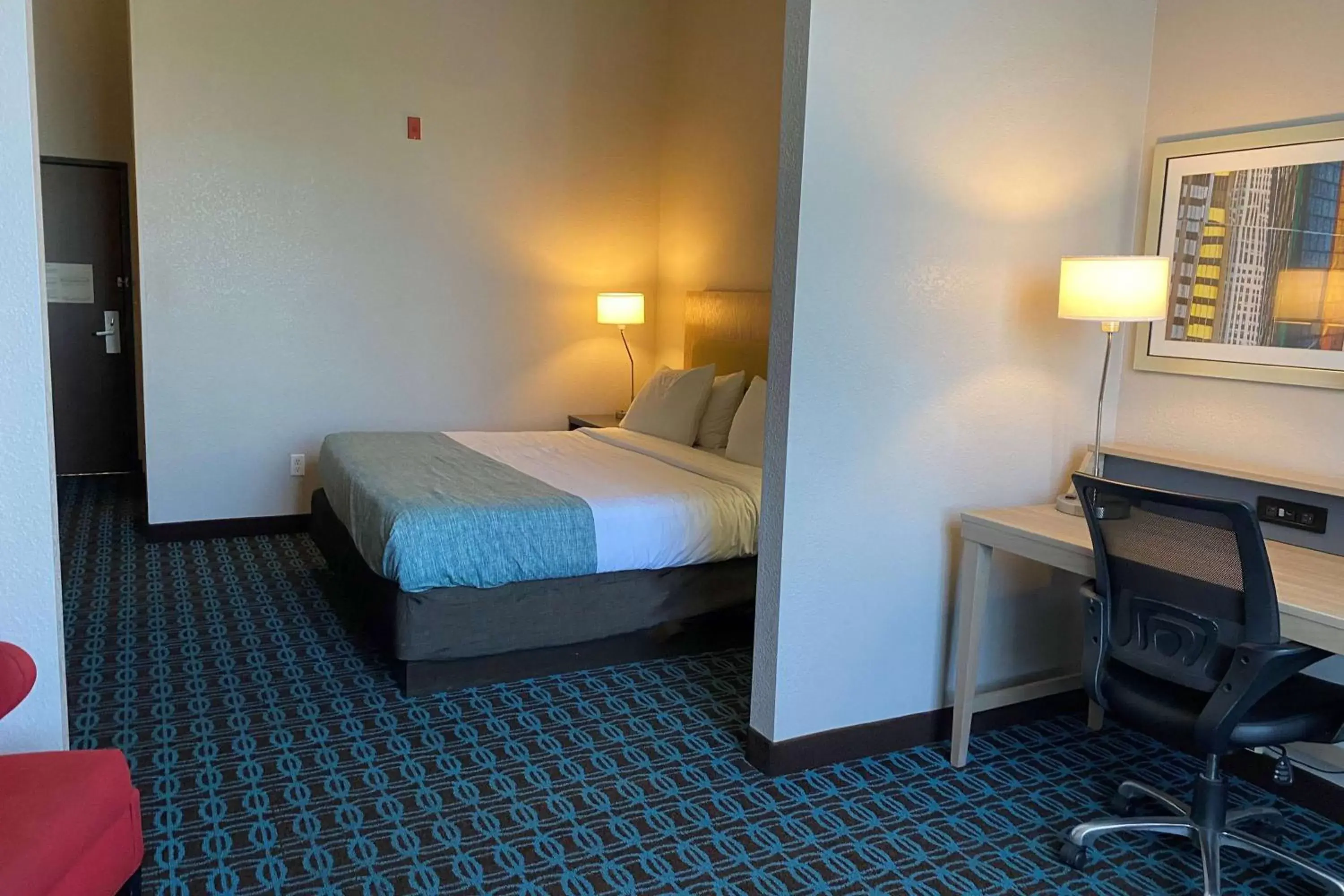 Junior King Suite - Non-Smoking in Wingate by Wyndham Chandler Phoenix Junior King Suite - Non-Smoking in Wingate by Wyndham Chandler Phoenix