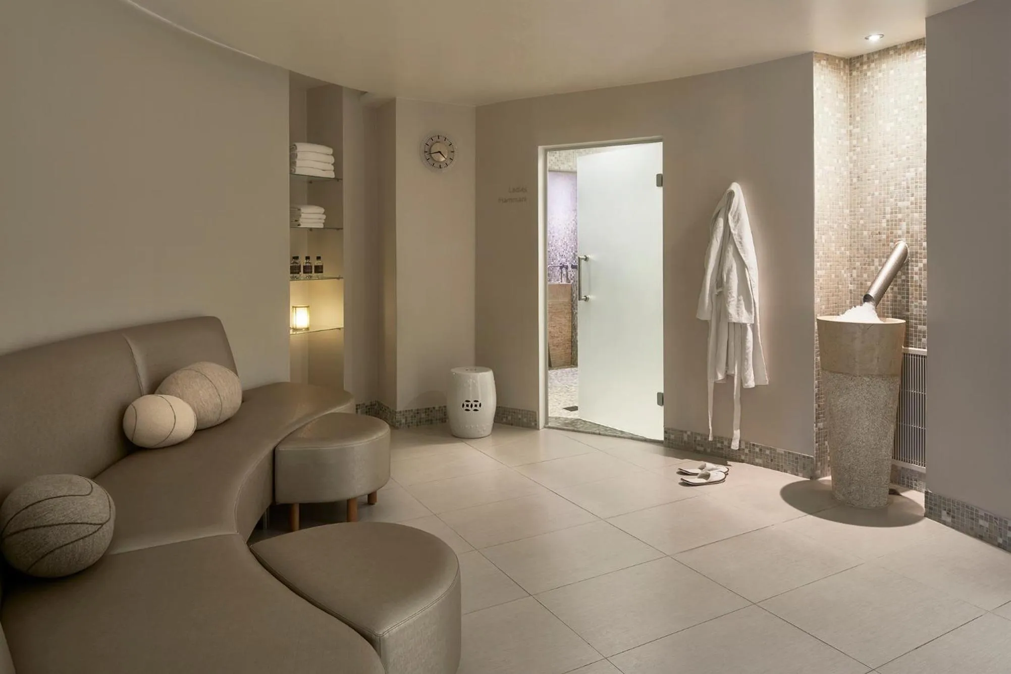 Spa and wellness centre/facilities in Le Meurice – Dorchester Collection