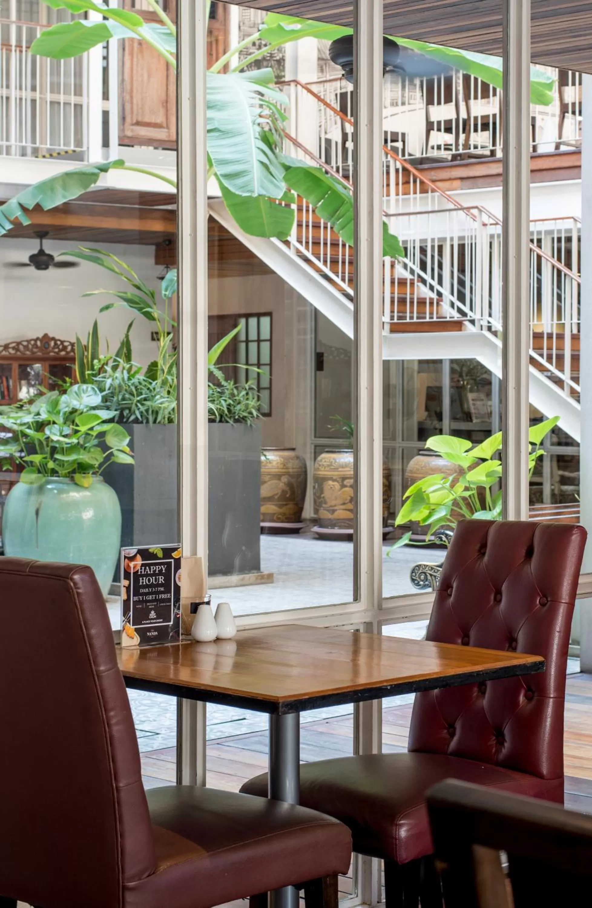 Dining area in Nanda Heritage Hotel