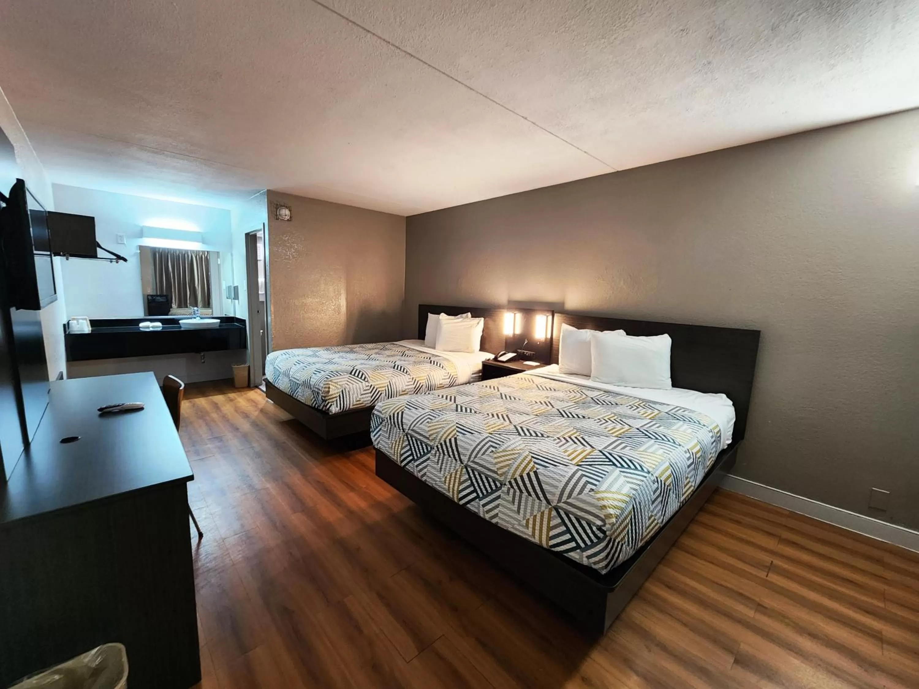 Bed in Motel 6 North Little Rock, AR-JFK Blvd