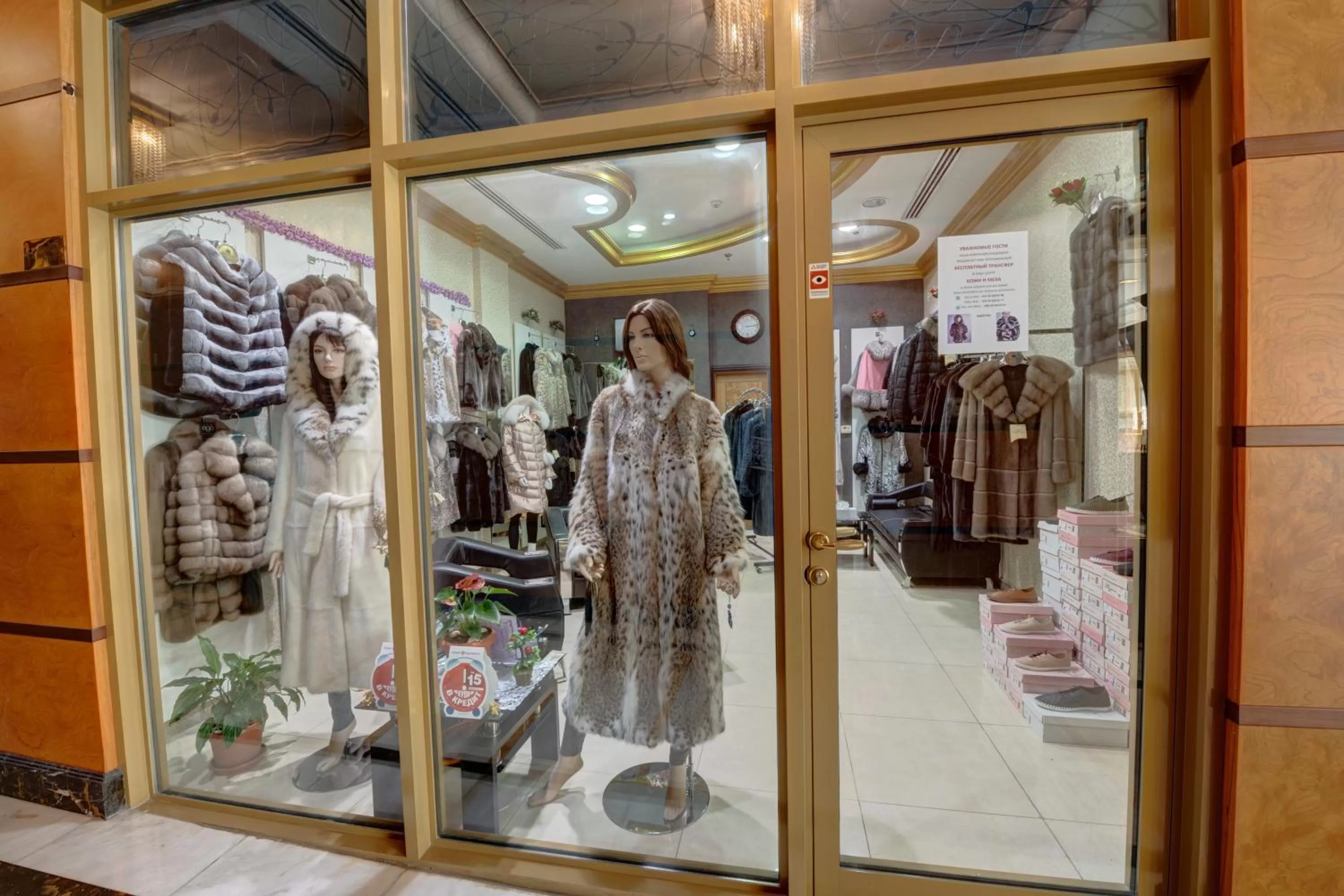 On-site shops in Sahara Beach Resort & Spa