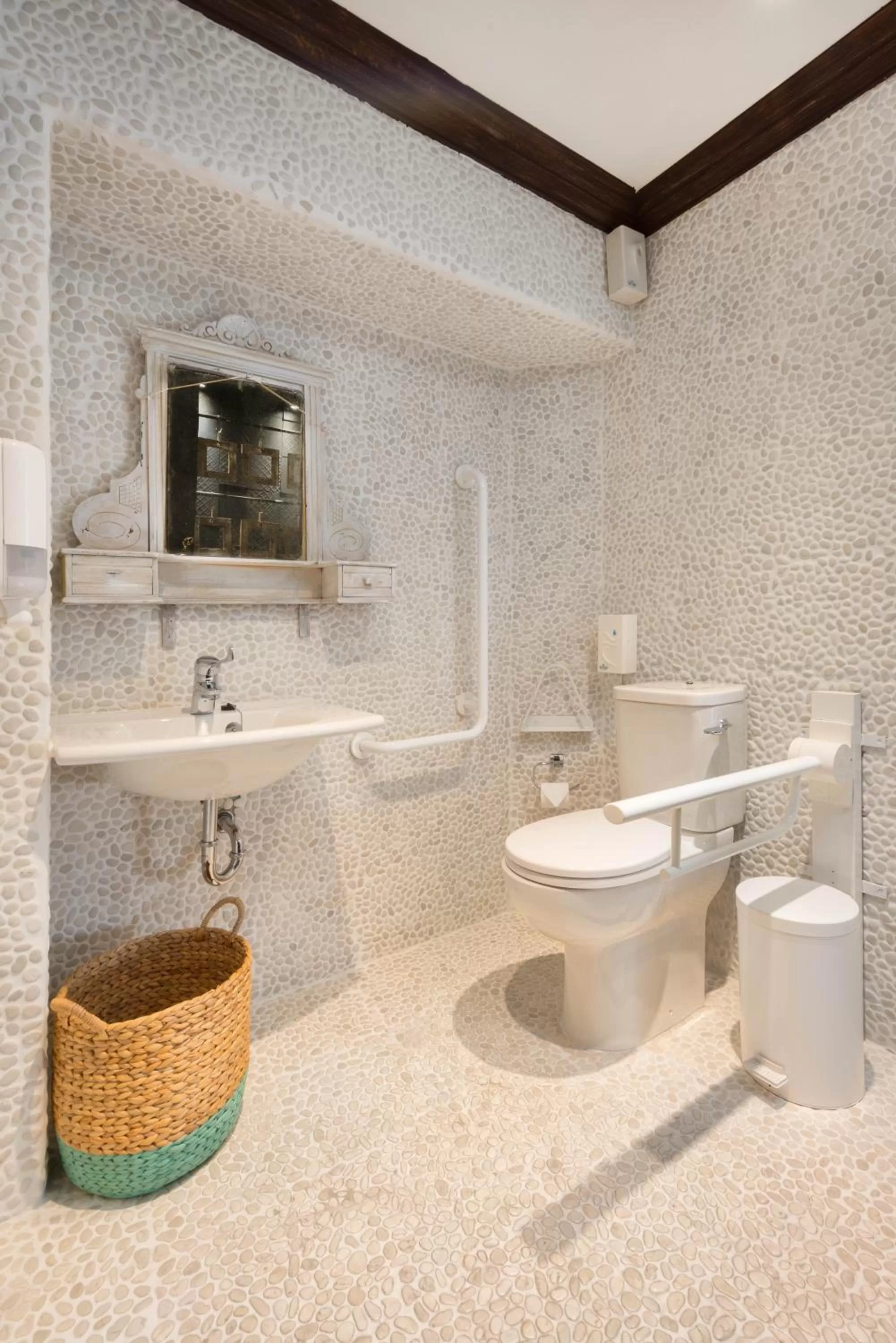 Bathroom in Elakati Luxury Boutique Hotel - Adults Only