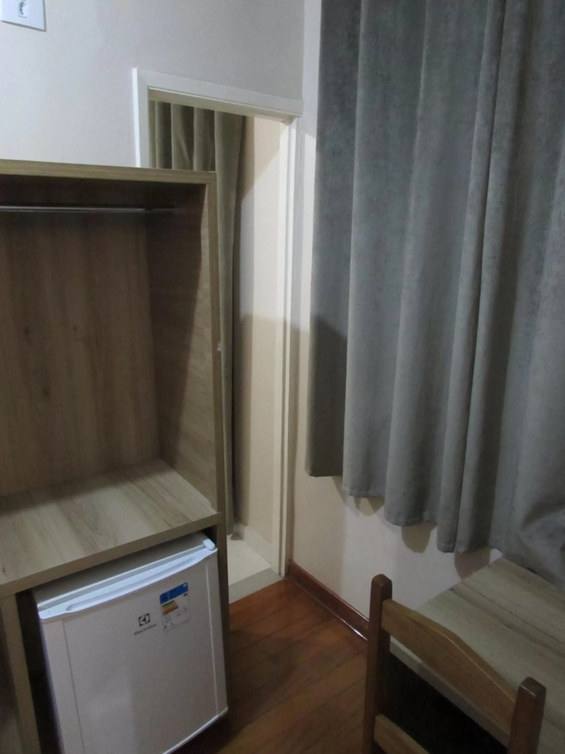 TV/Entertainment Center in Hotel Minho -Próximo 25 Março , Brás e Bom Retiro