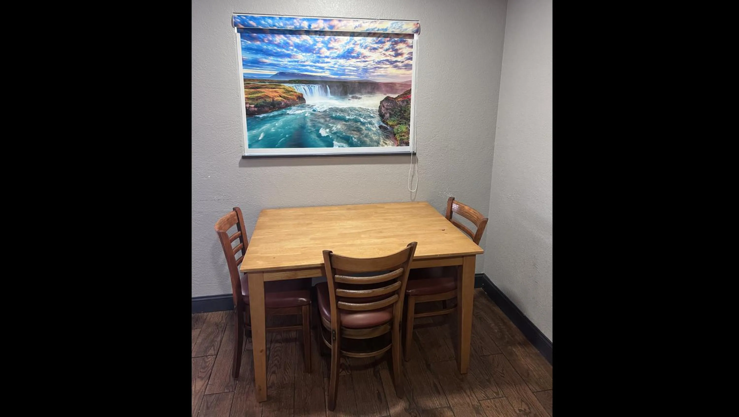 Bedroom in Anchorage Inn Lakeport