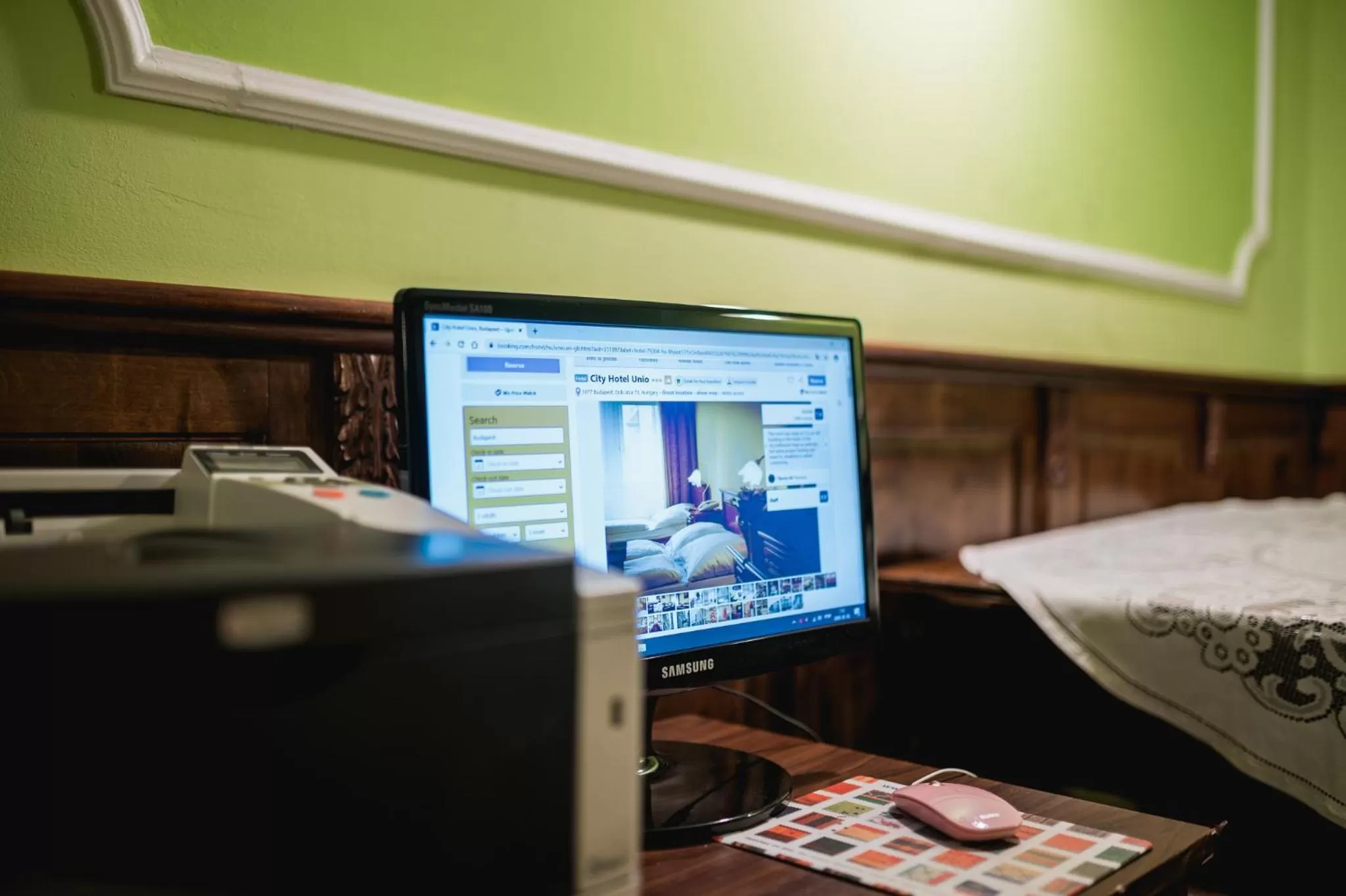 Property logo or sign, Bed in City Hotel UNIO superior