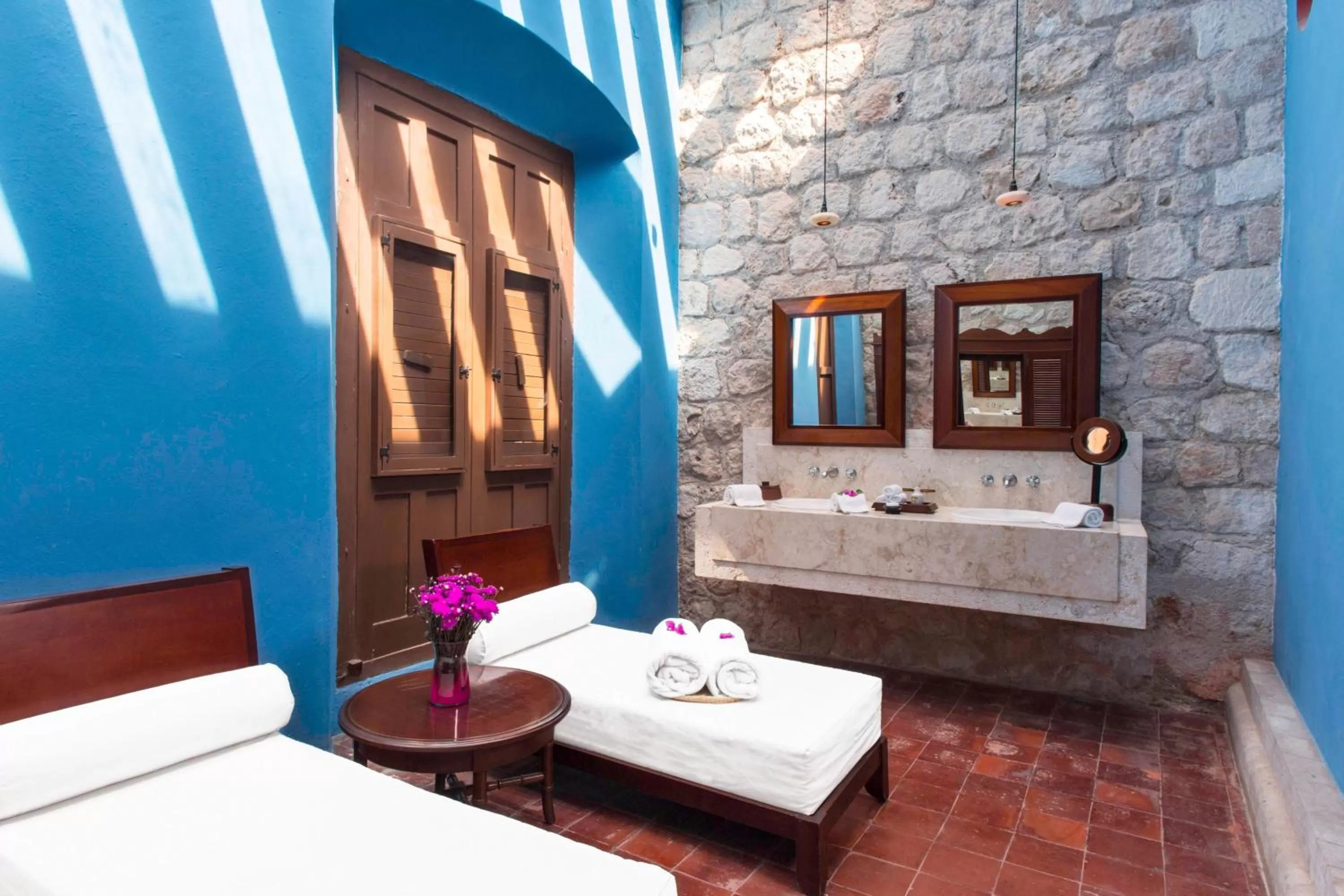 Shower in Hacienda Campeche