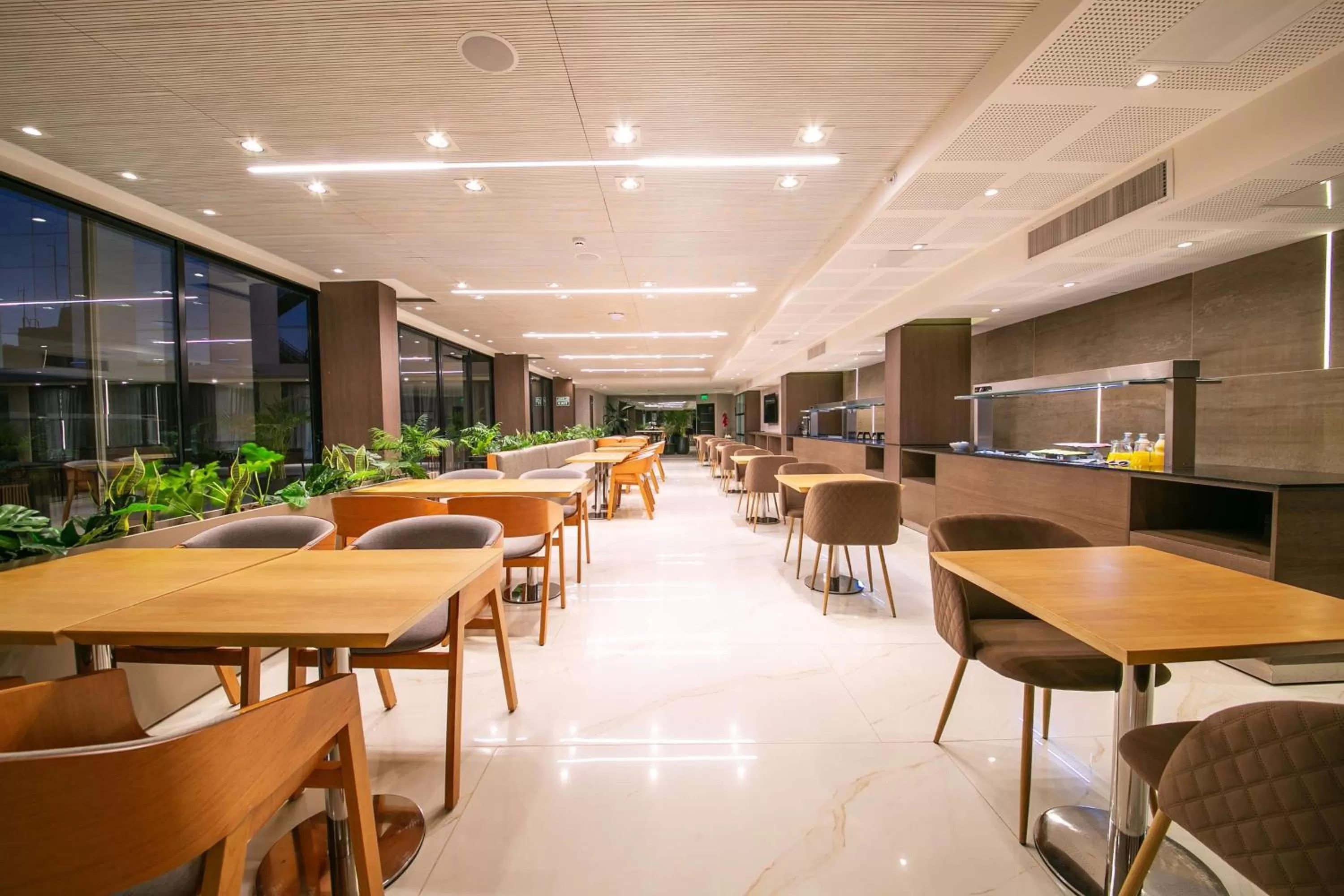 Restaurant/places to eat in Hilton Garden Inn Santiago Del Estero - HILTON HOTELS