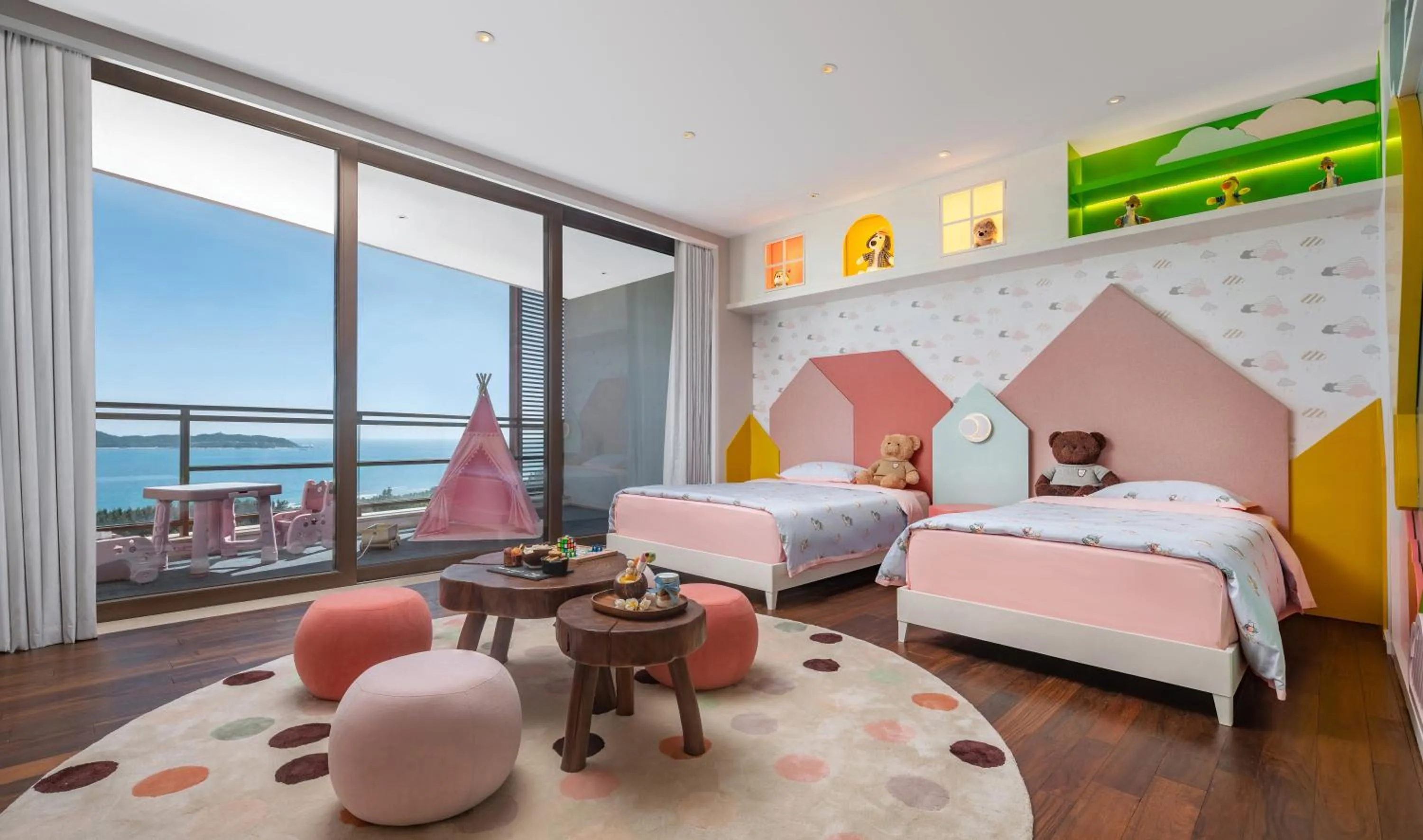 Balcony/Terrace, Bed in Grand Hyatt Sanya Haitang Bay Resort and Spa