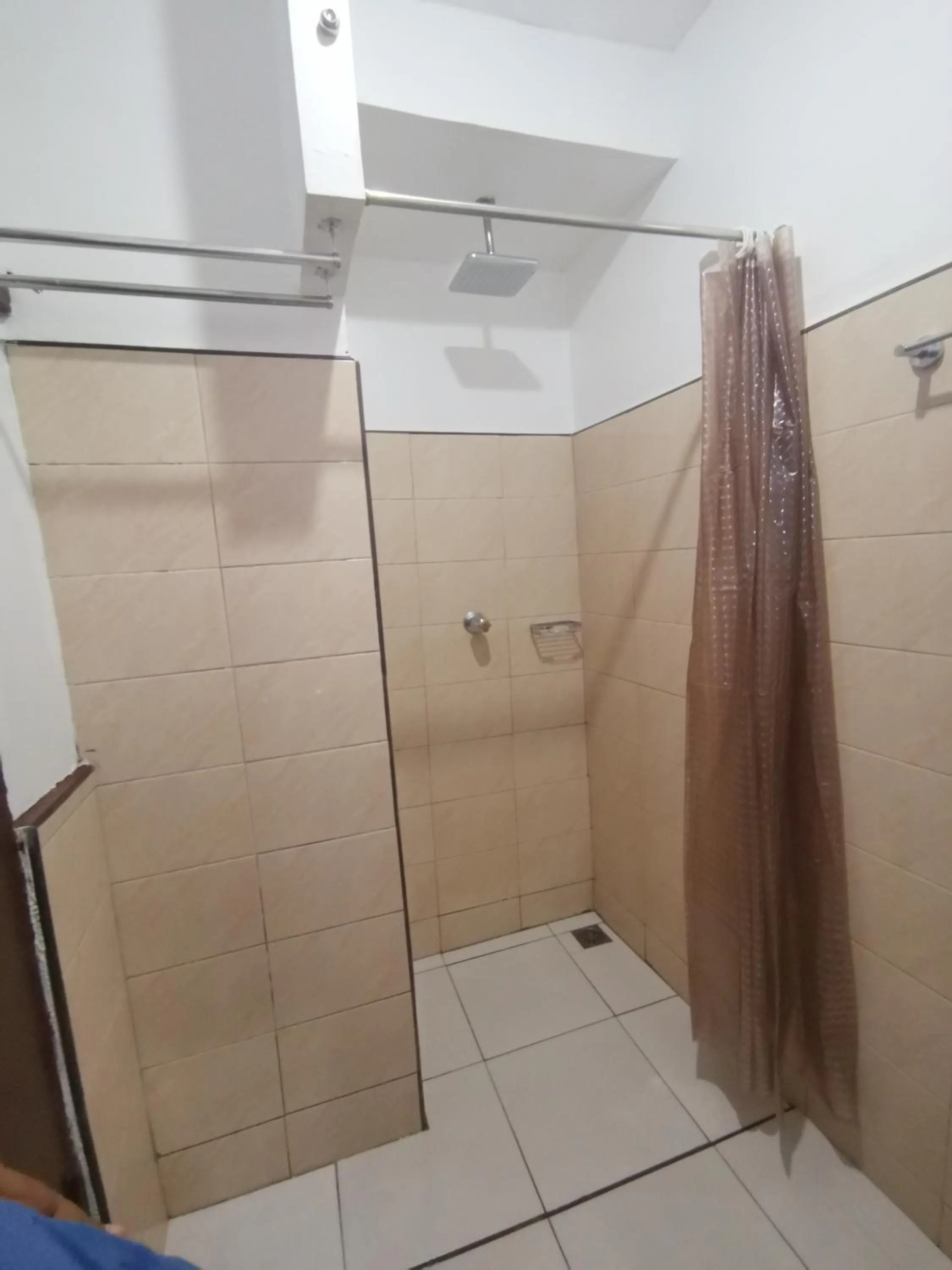 Bathroom in One Hostel - El Nido