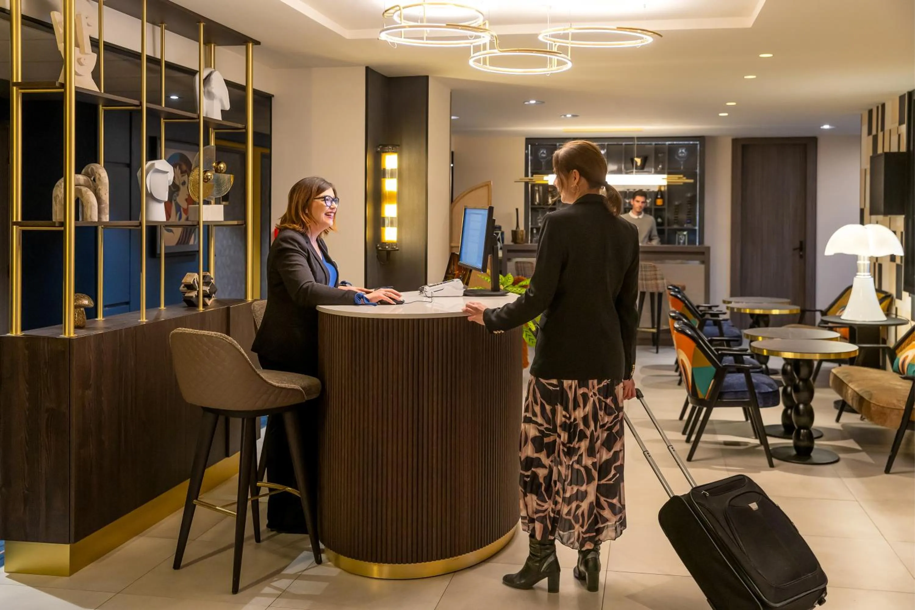 Lobby or reception in ibis Styles Saint-Quentin