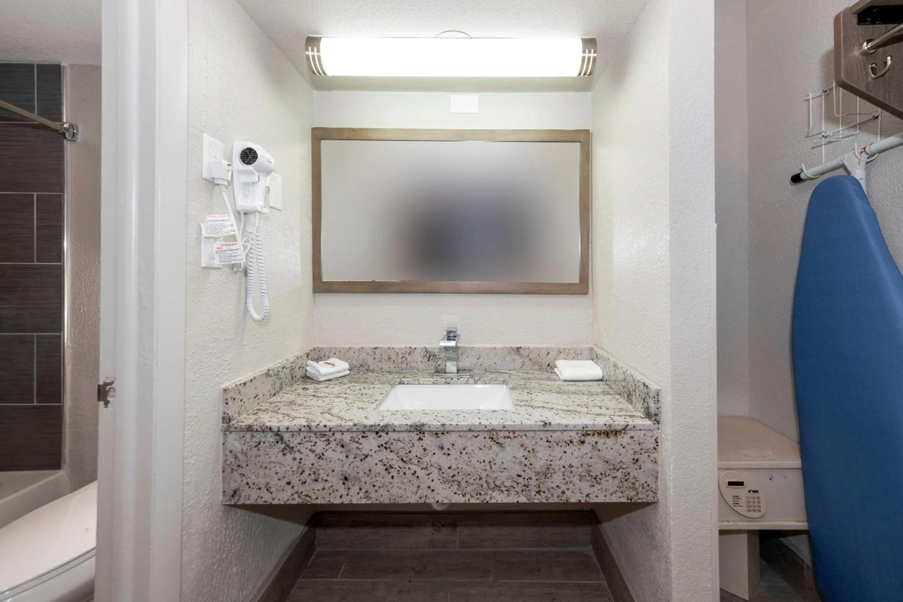 Bathroom in Red Roof Inn Petersburg - Fort Lee