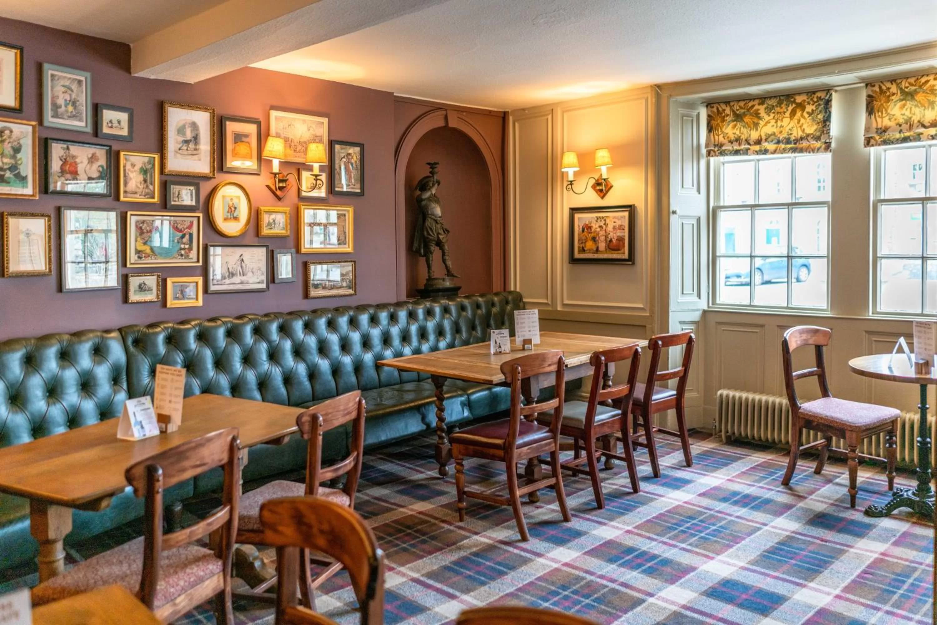 Lounge or bar in The Kings Arms Hotel