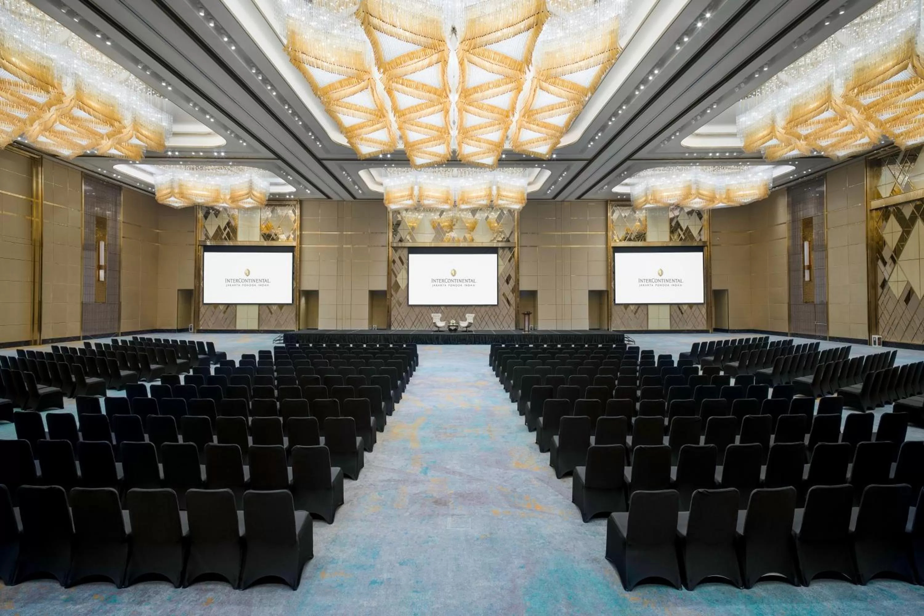 Meeting/conference room in InterContinental Hotels Jakarta Pondok Indah by IHG