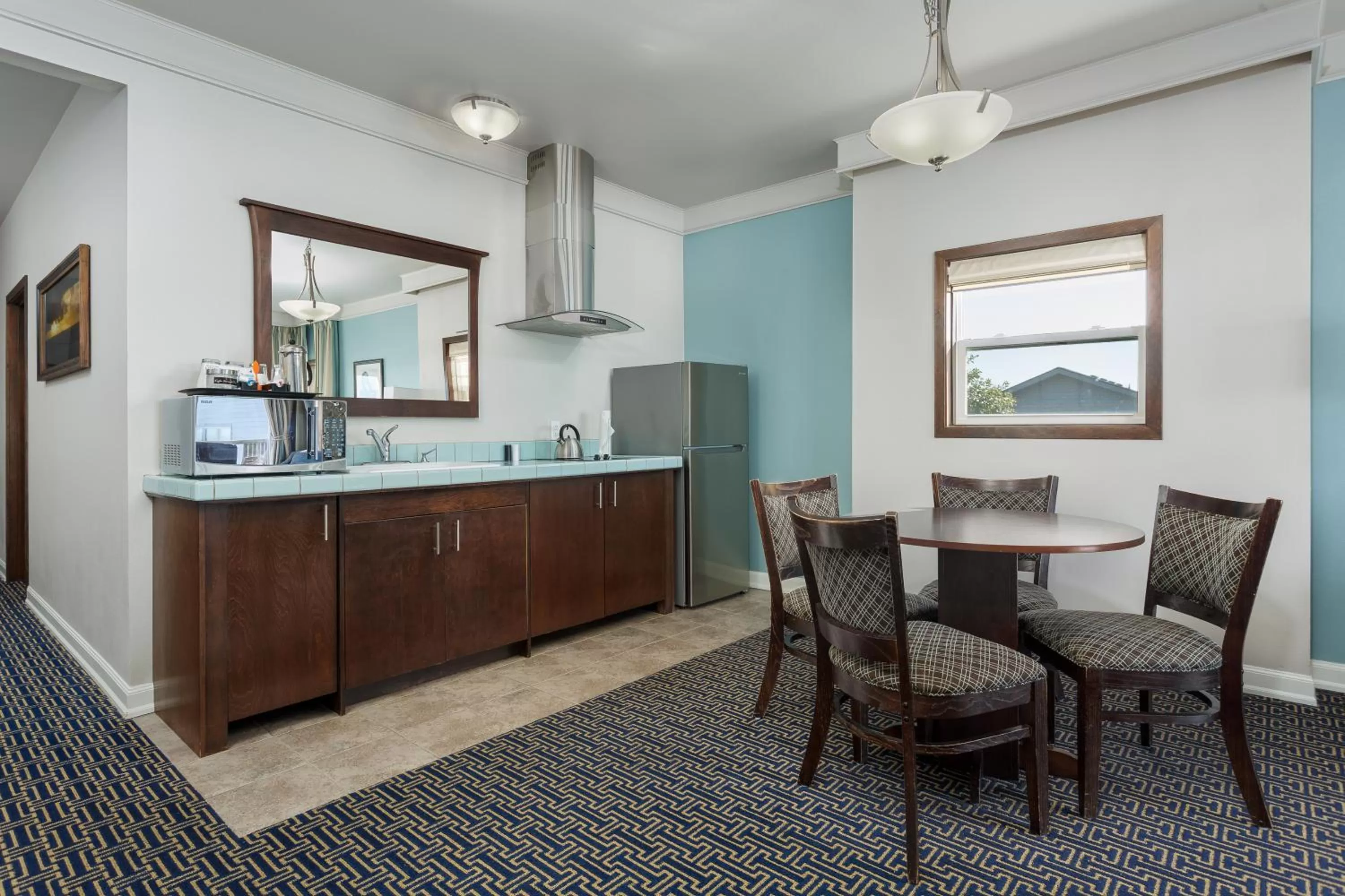 Kitchen or kitchenette in Inn at Nye Beach