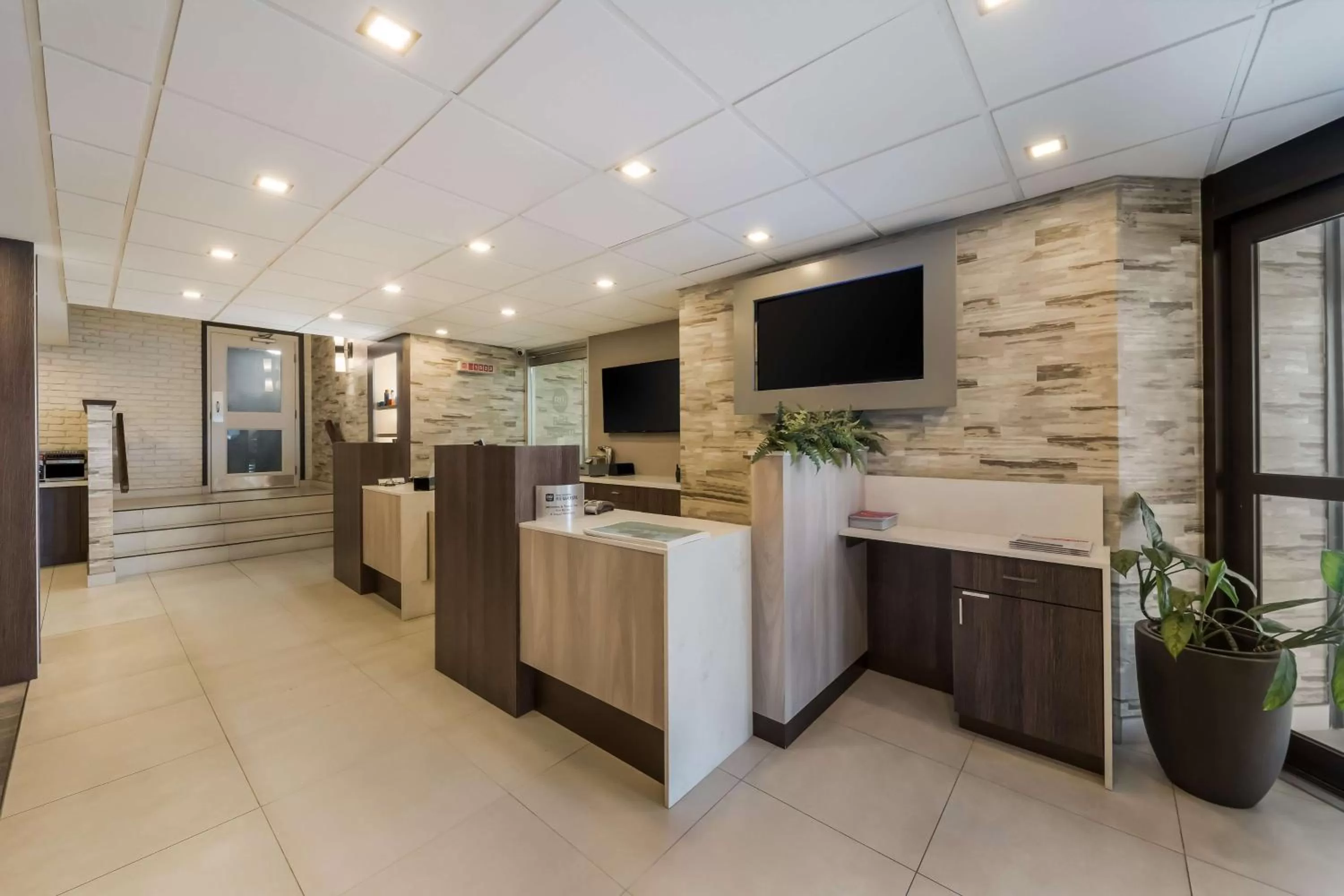 Lobby or reception in Best Western Belleville