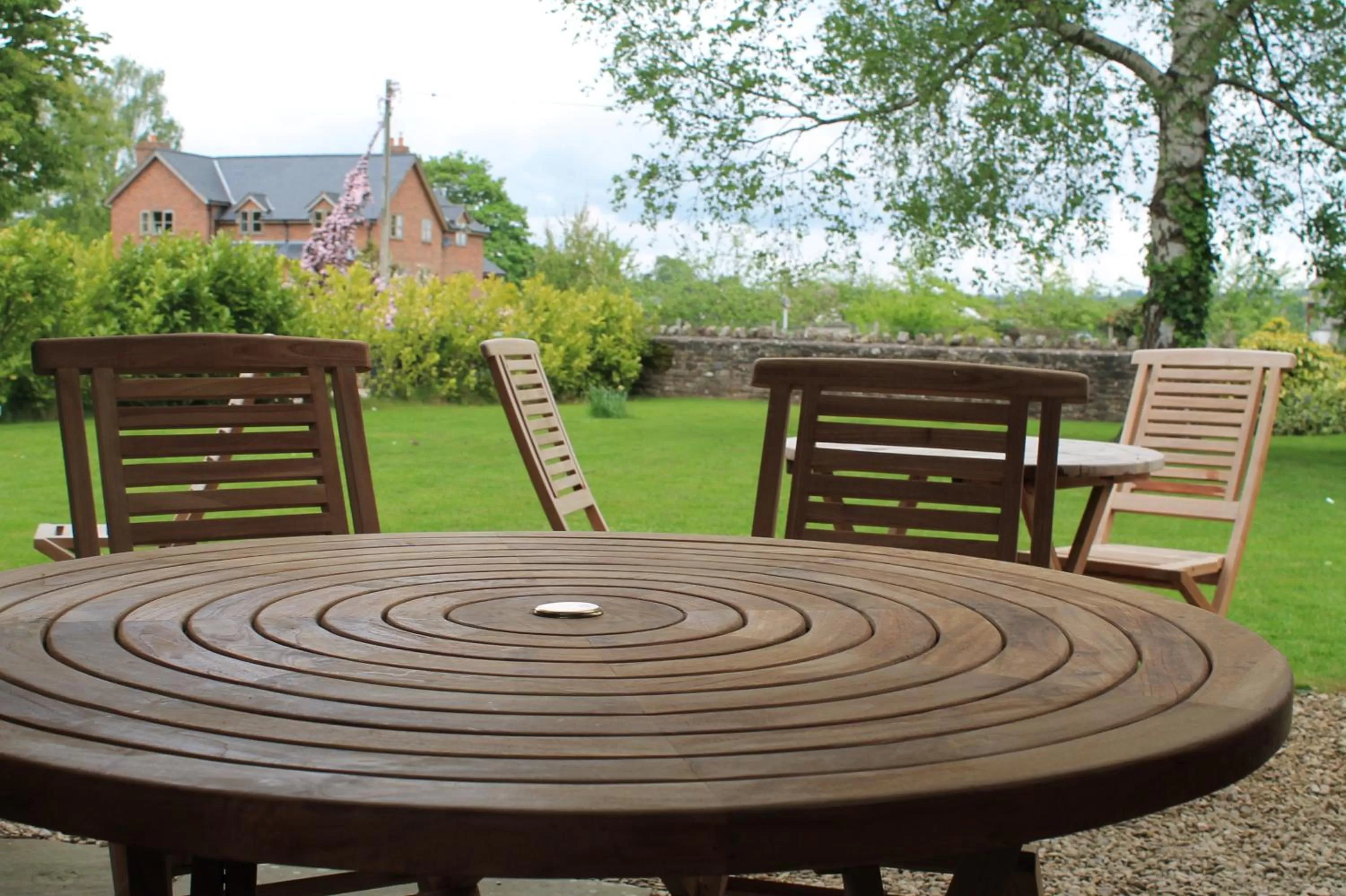 Property building in Old Court Hotel & Apartments