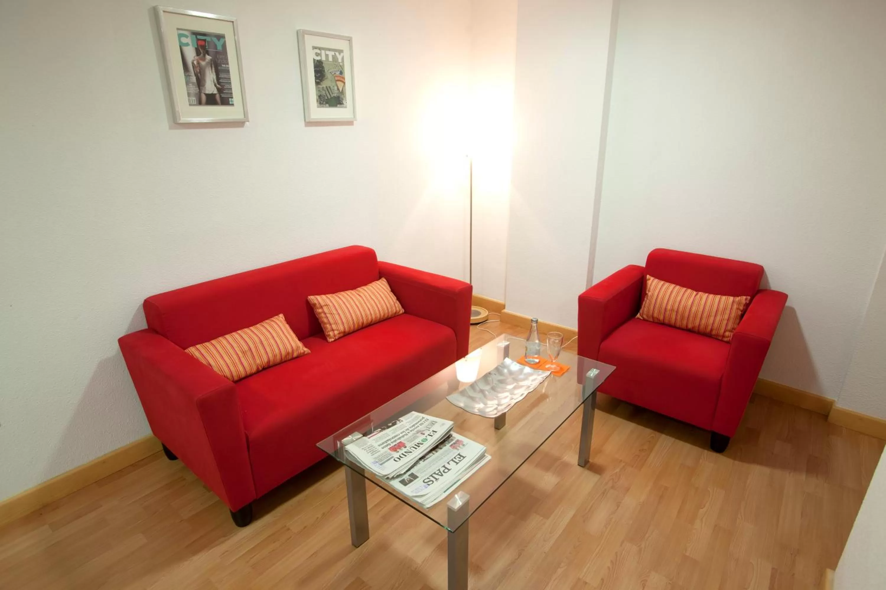 Business facilities in La City Estación