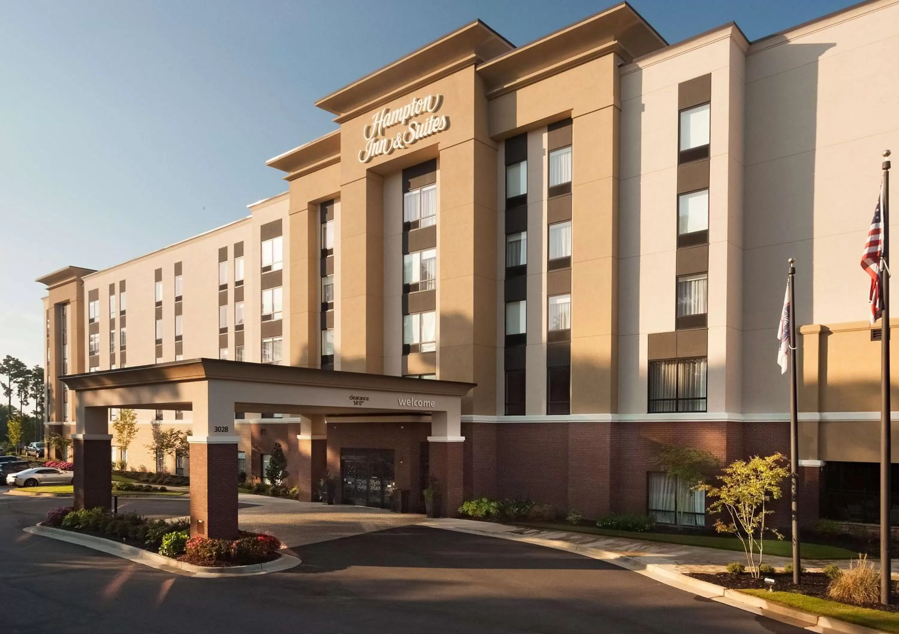Property building in Hampton Inn & Suites by Hilton Augusta-Washington Rd