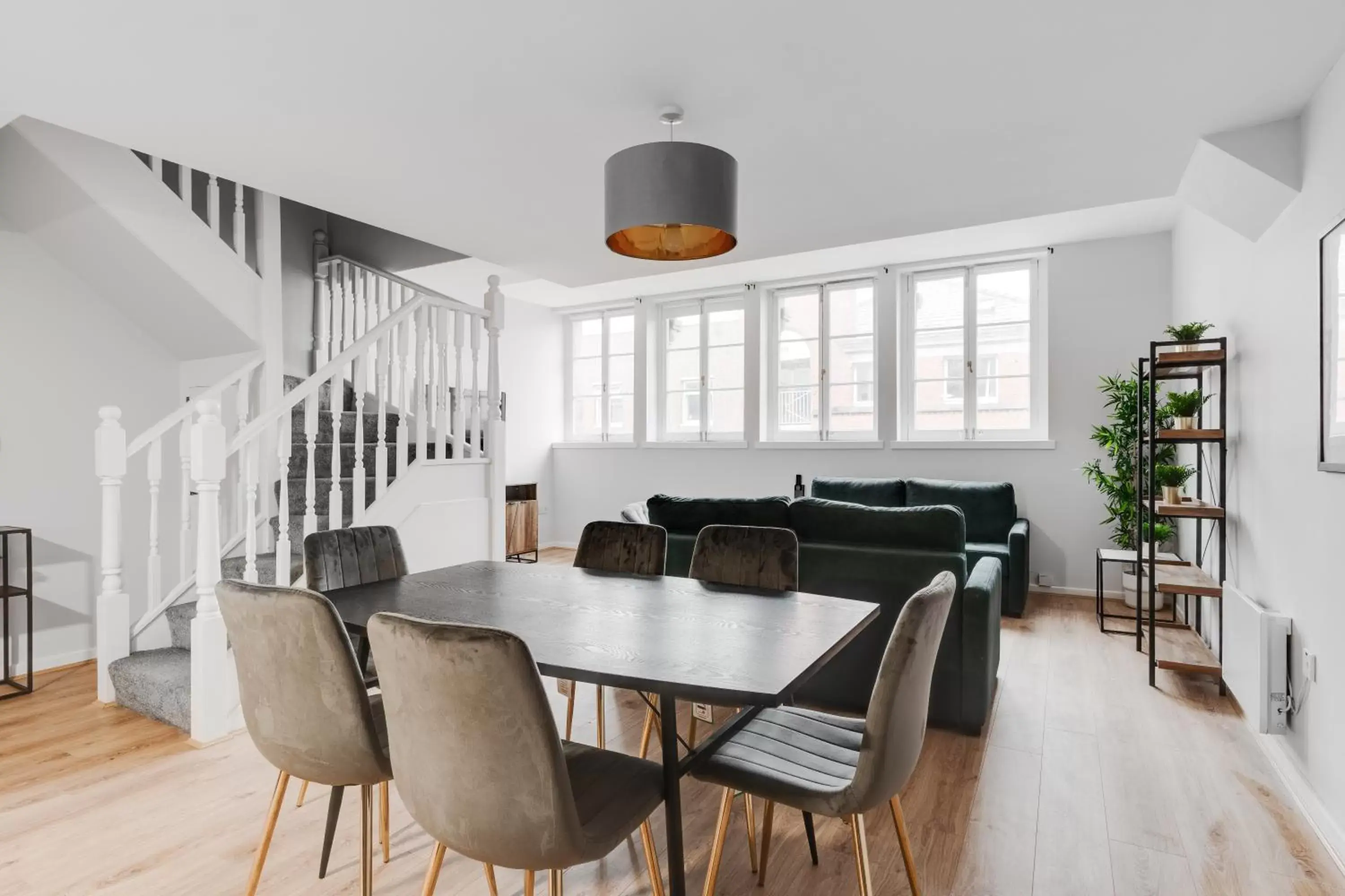 Duplex Apartment in Stanley St Suites By GuestFirst Duplex Apartment in Stanley St Suites By GuestFirst