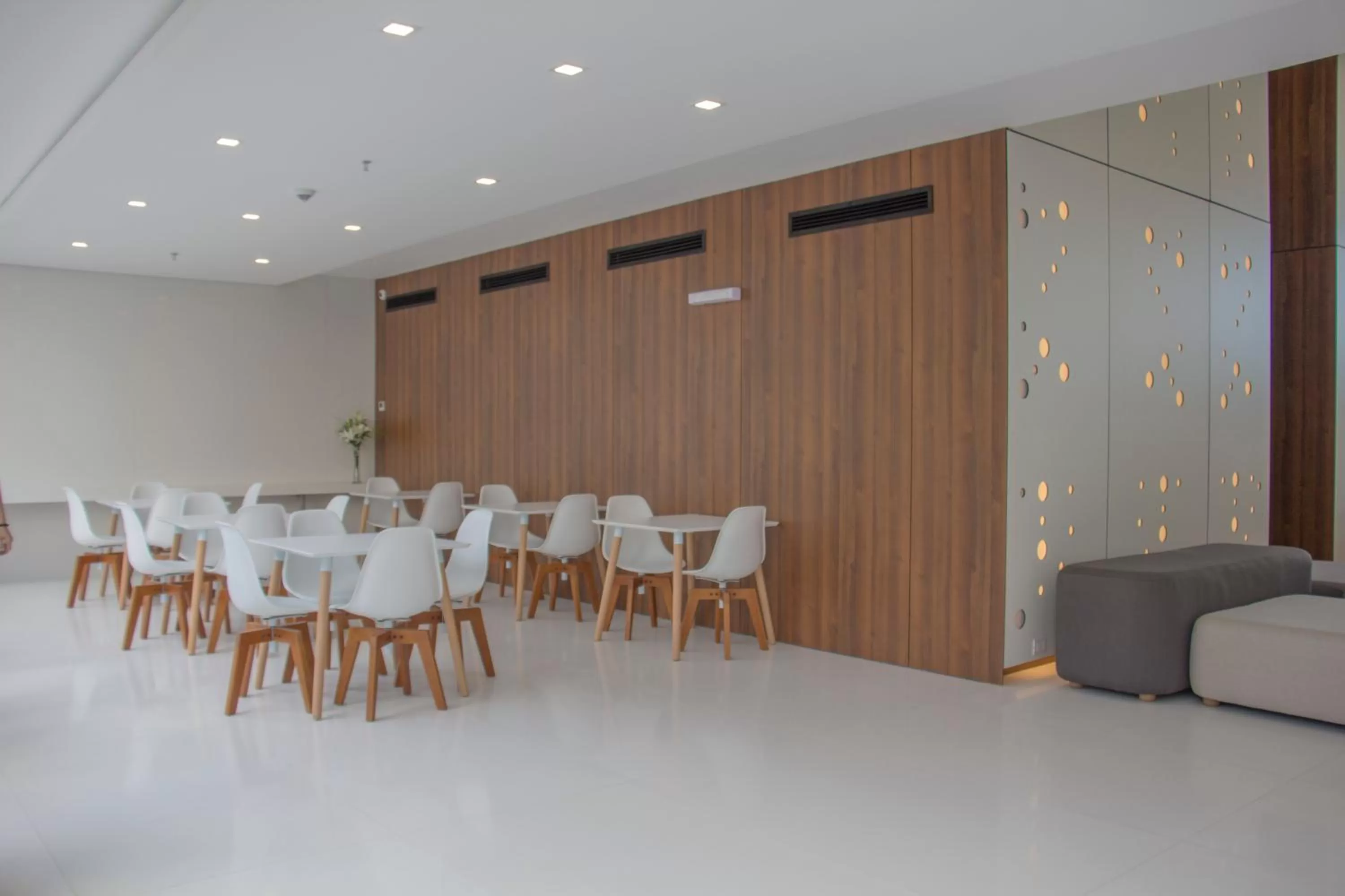 Restaurant/places to eat in Esplendor by Wyndham Asuncion