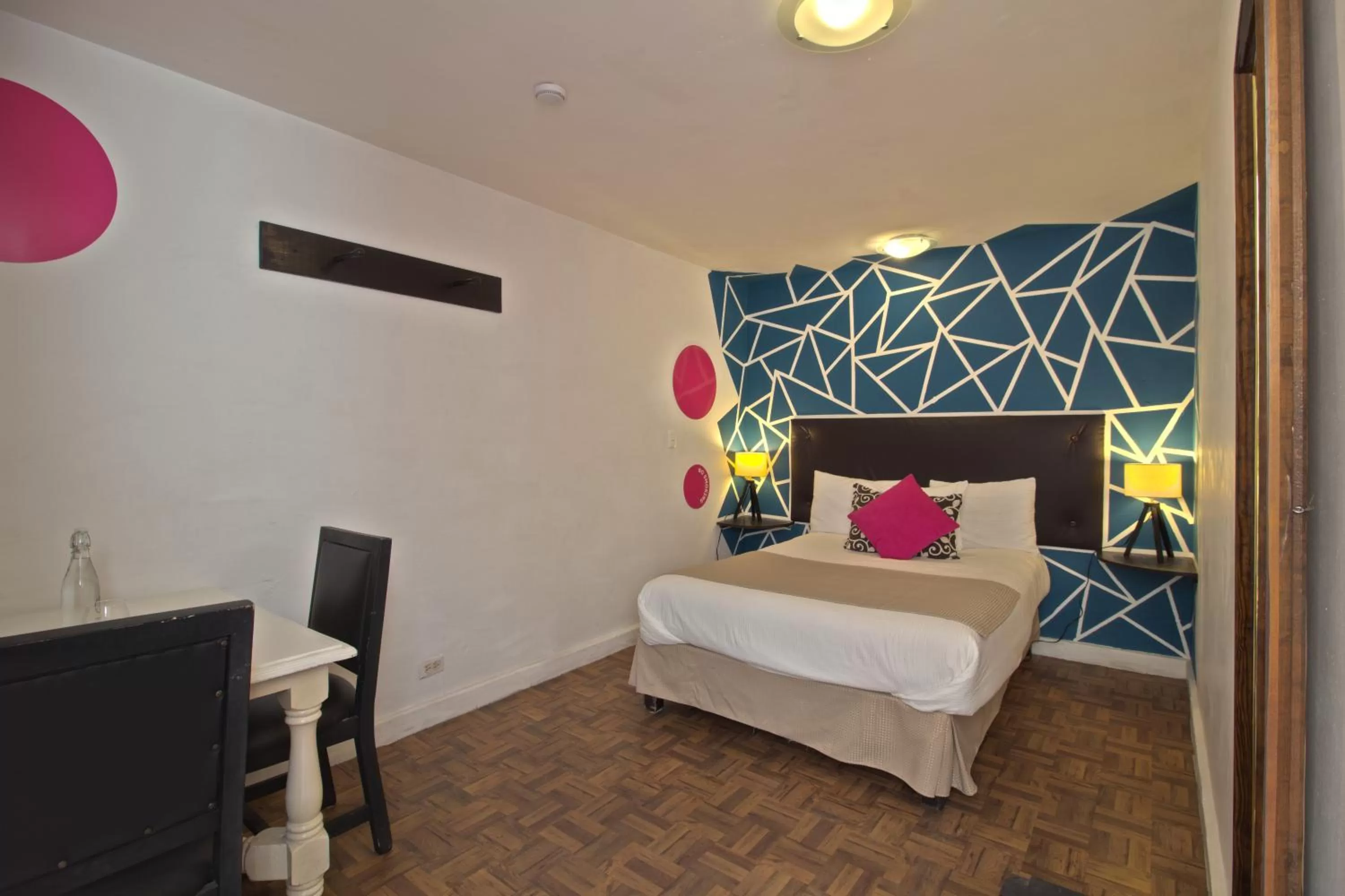 Bedroom, Bed in Hotel Punto 79