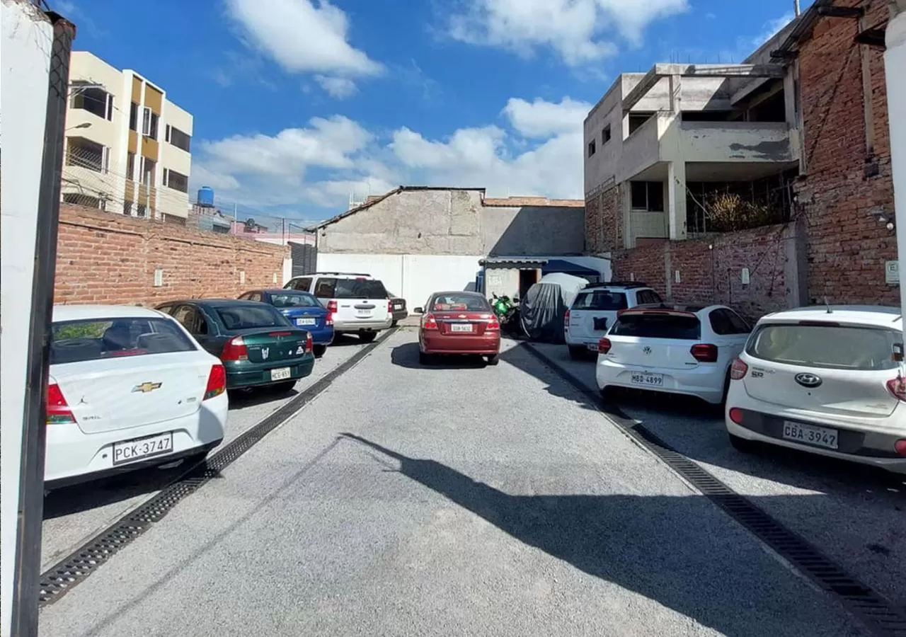 Parking in La Merced Plaza Hostal