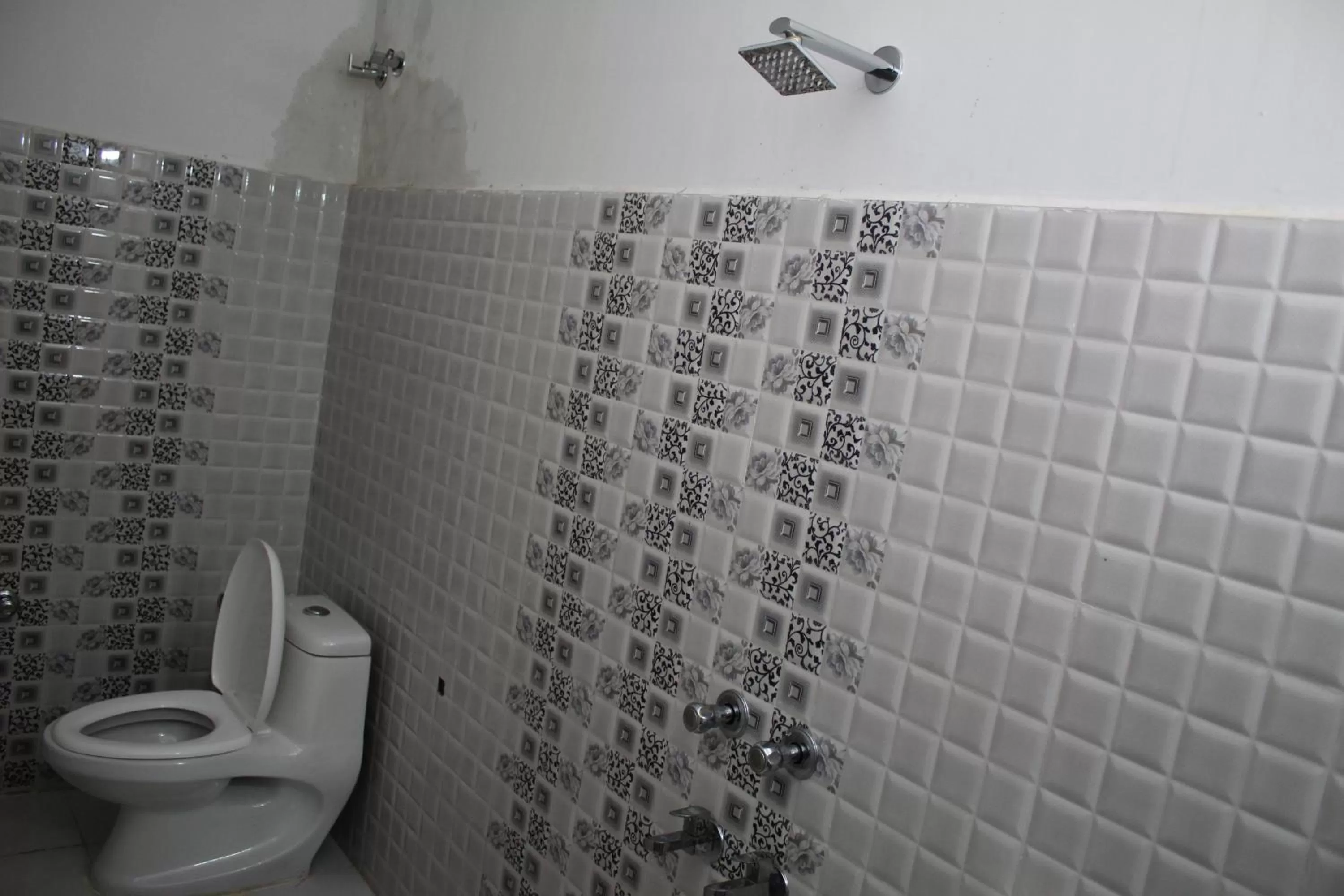 Bathroom in Hotel Sunset