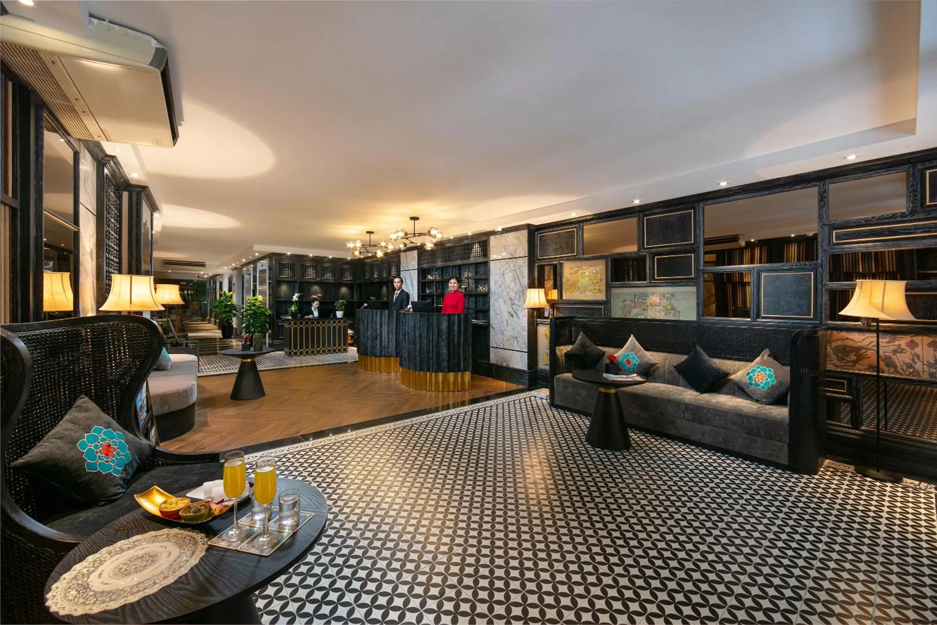 Lobby or reception in Shining Central Hotel & Spa