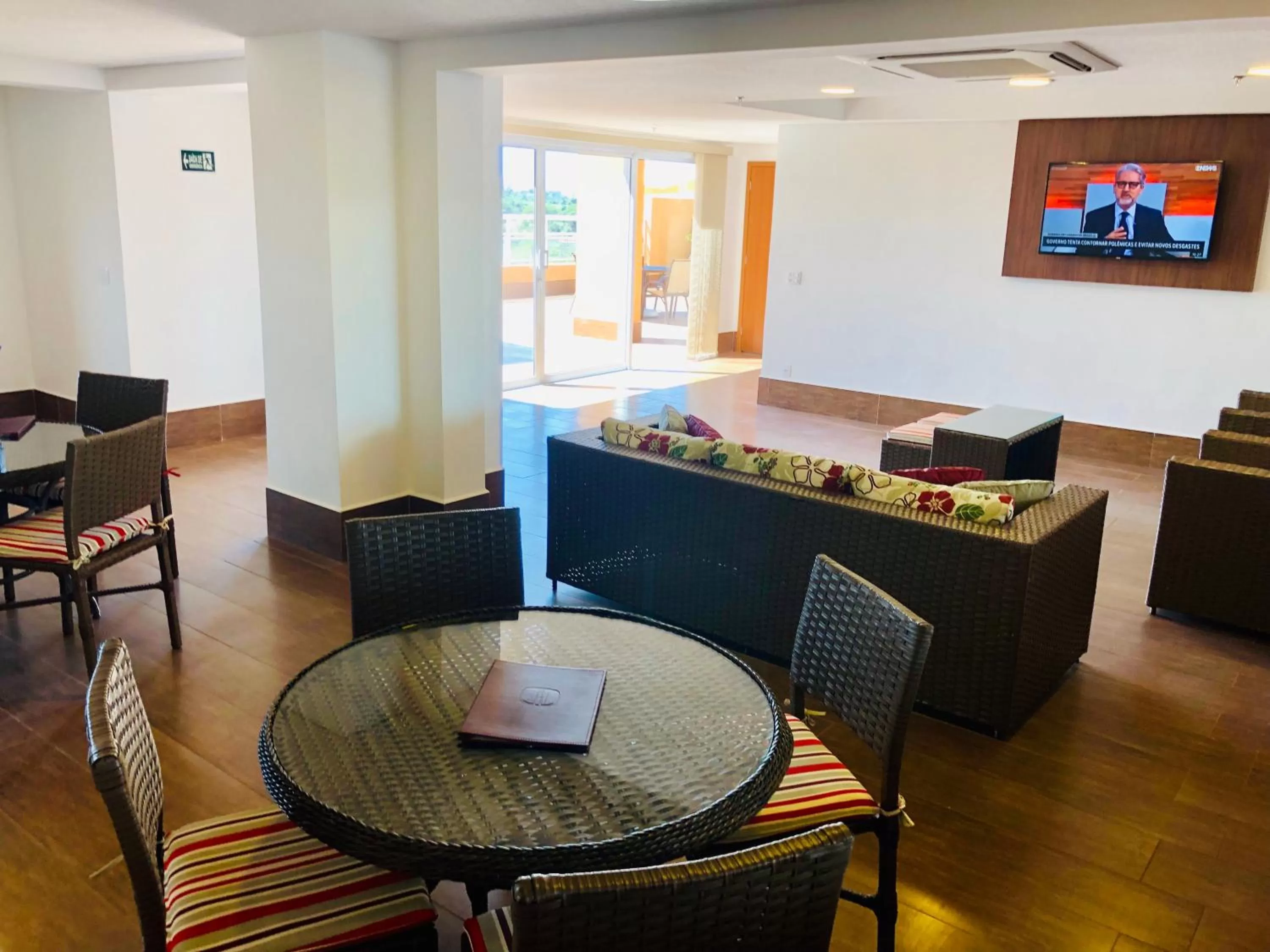 Restaurant/places to eat in Lummina Mogi