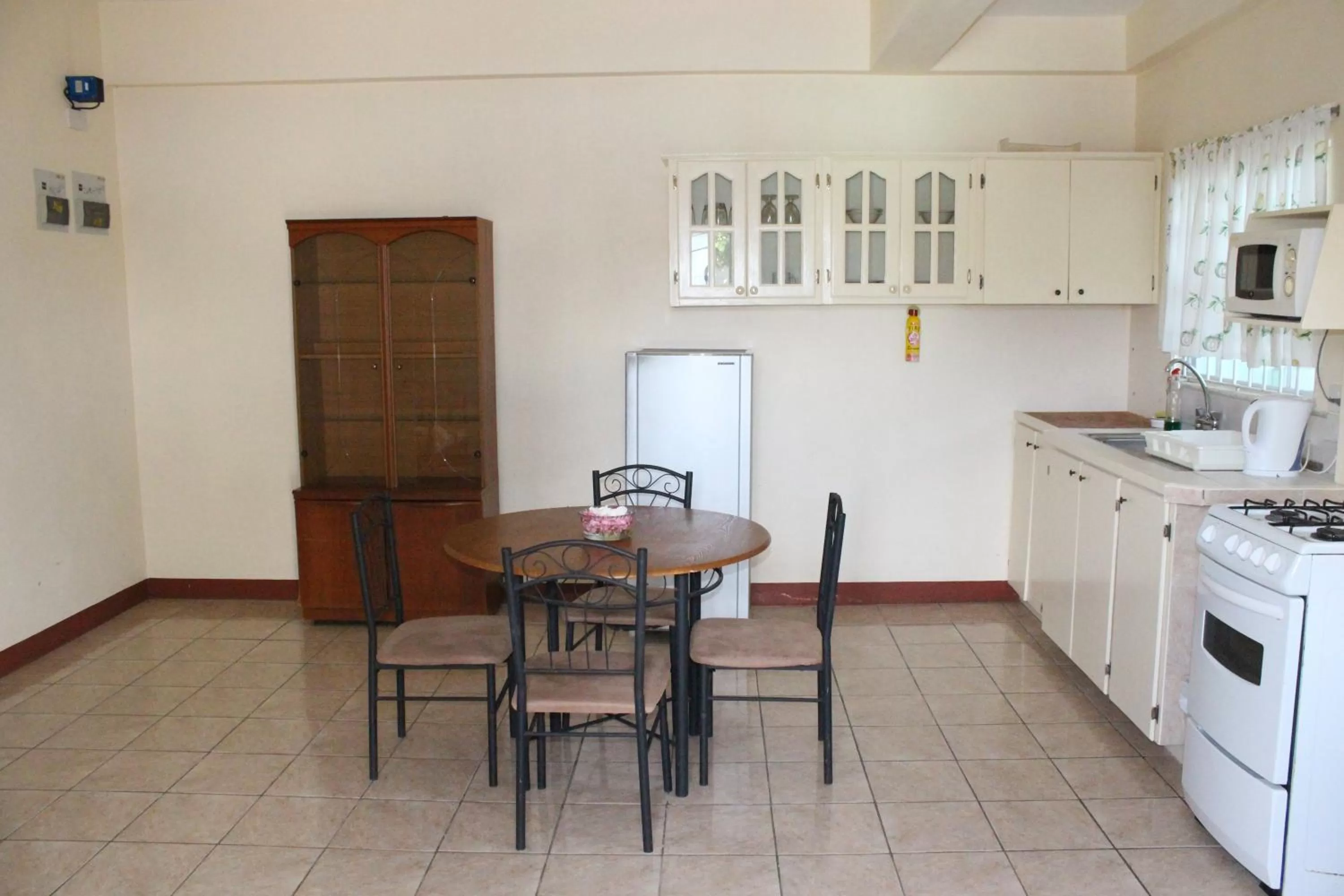 Kitchen or kitchenette, Kitchen/Kitchenette in The Relax Inn