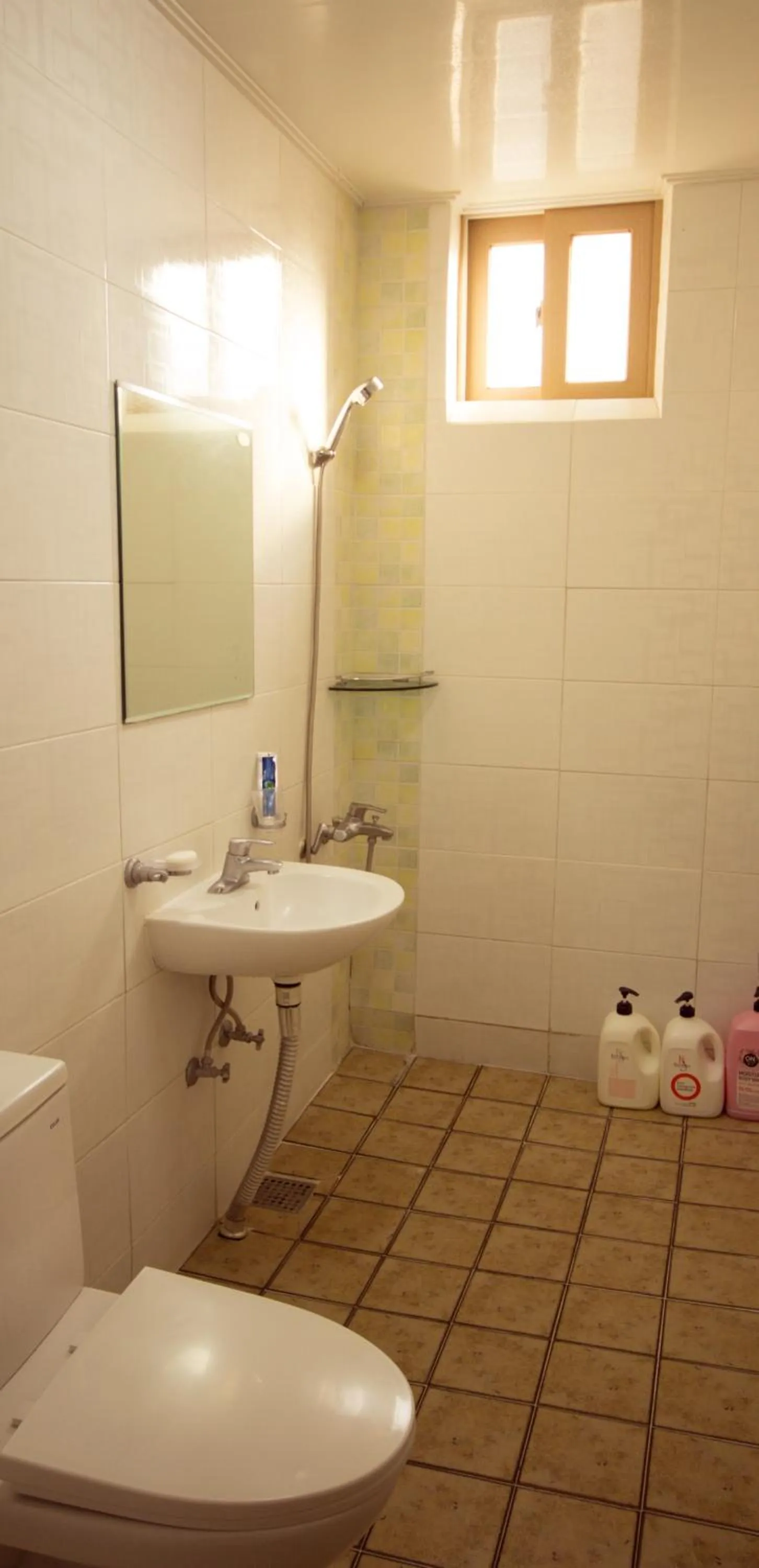 Toilet in Yeha Guesthouse