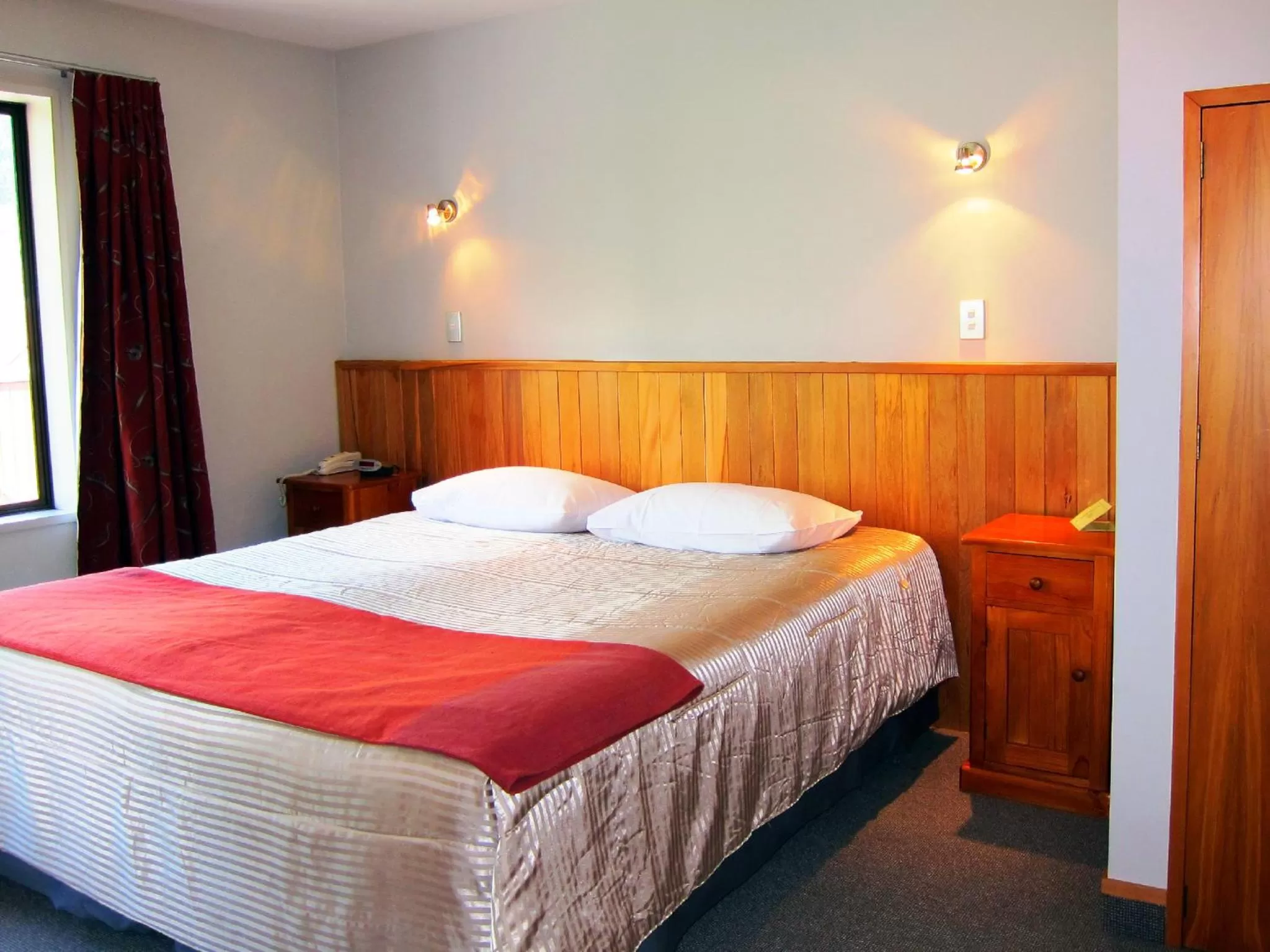 Bed in St James Apartments