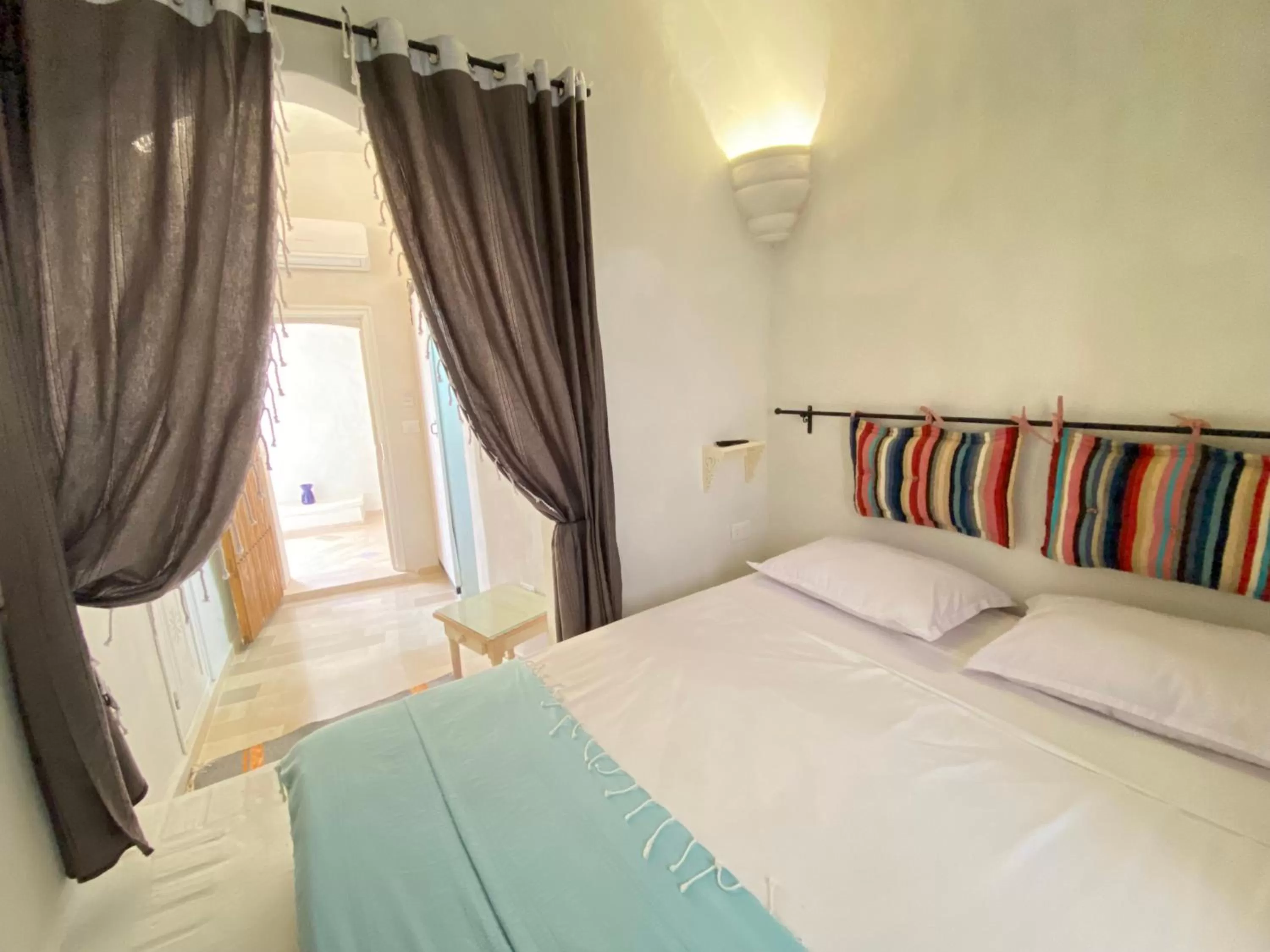 Bed in Hôtel Djerba Authentique - Au centre de Midoun