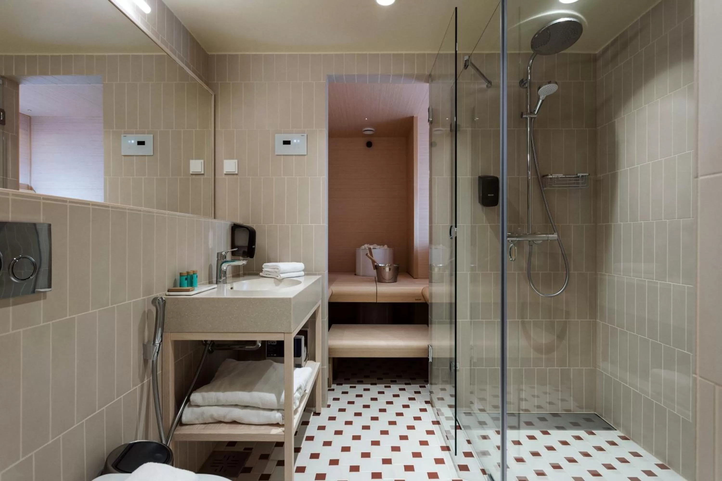 Shower in Holiday Club Tampereen Kehräämö