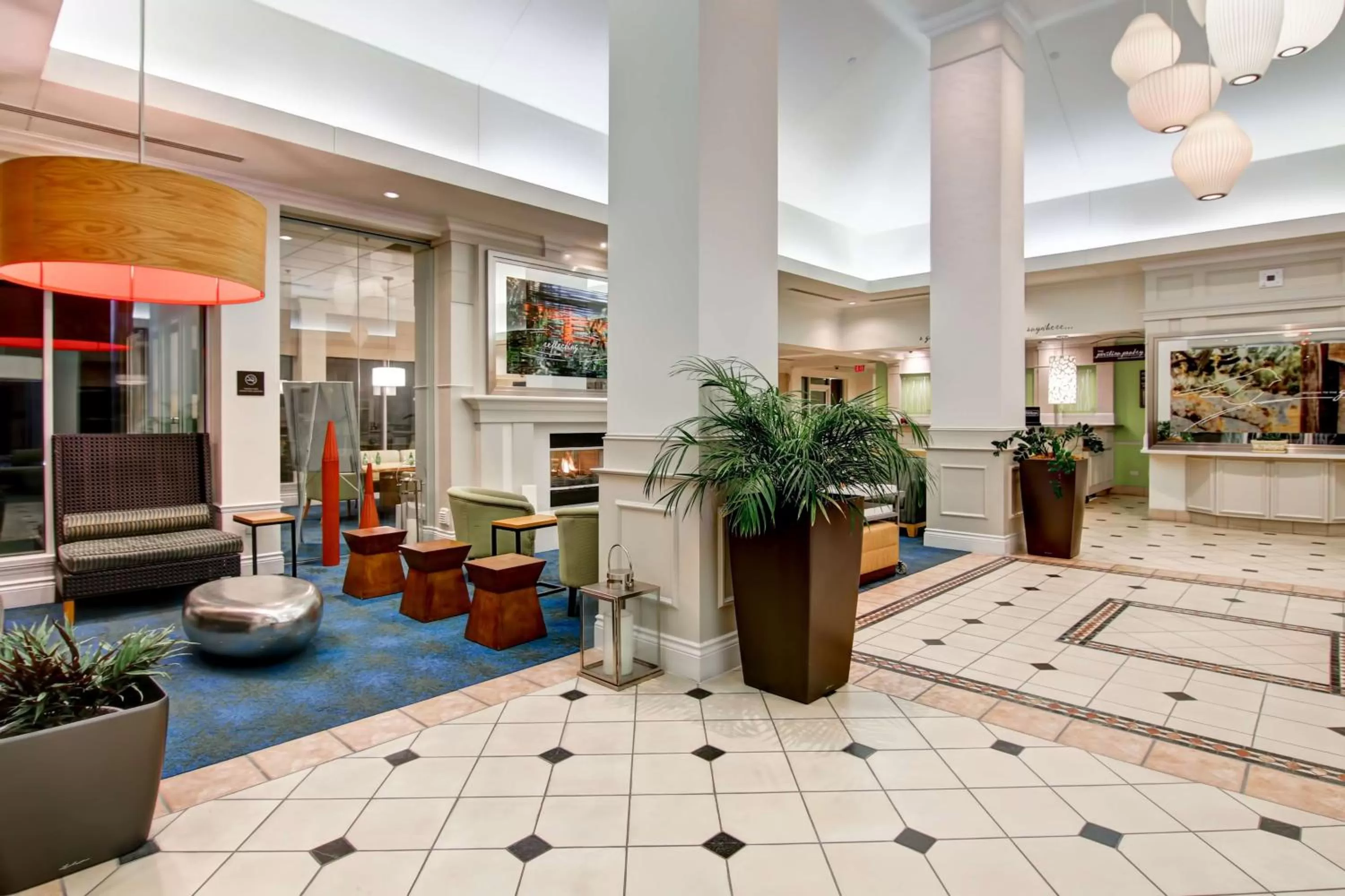 Lobby or reception in Hilton Garden Inn Toronto/Mississauga