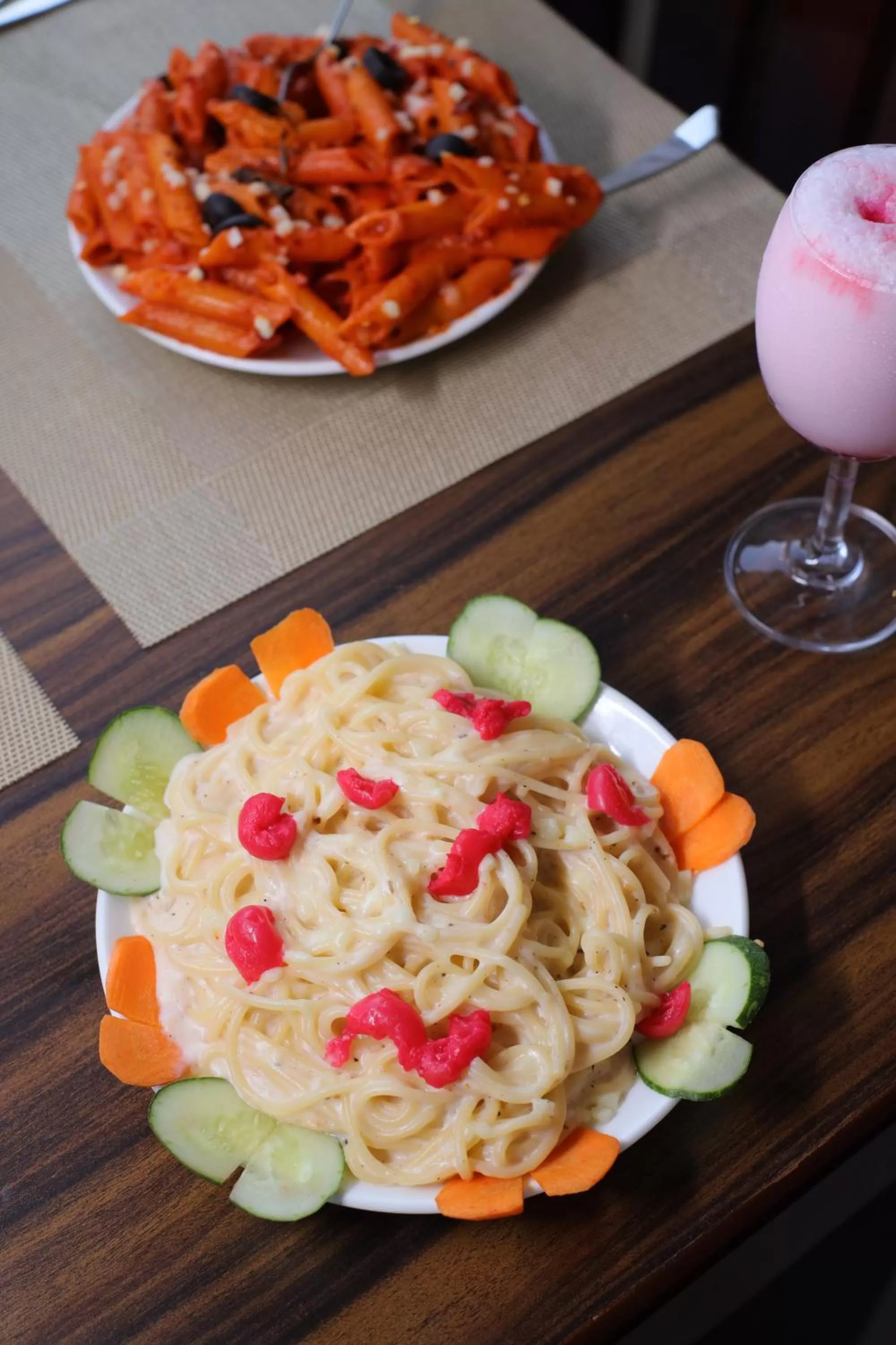 Food and drinks in Tapovan New Residency - 5 minutes walk to Laxman jhula