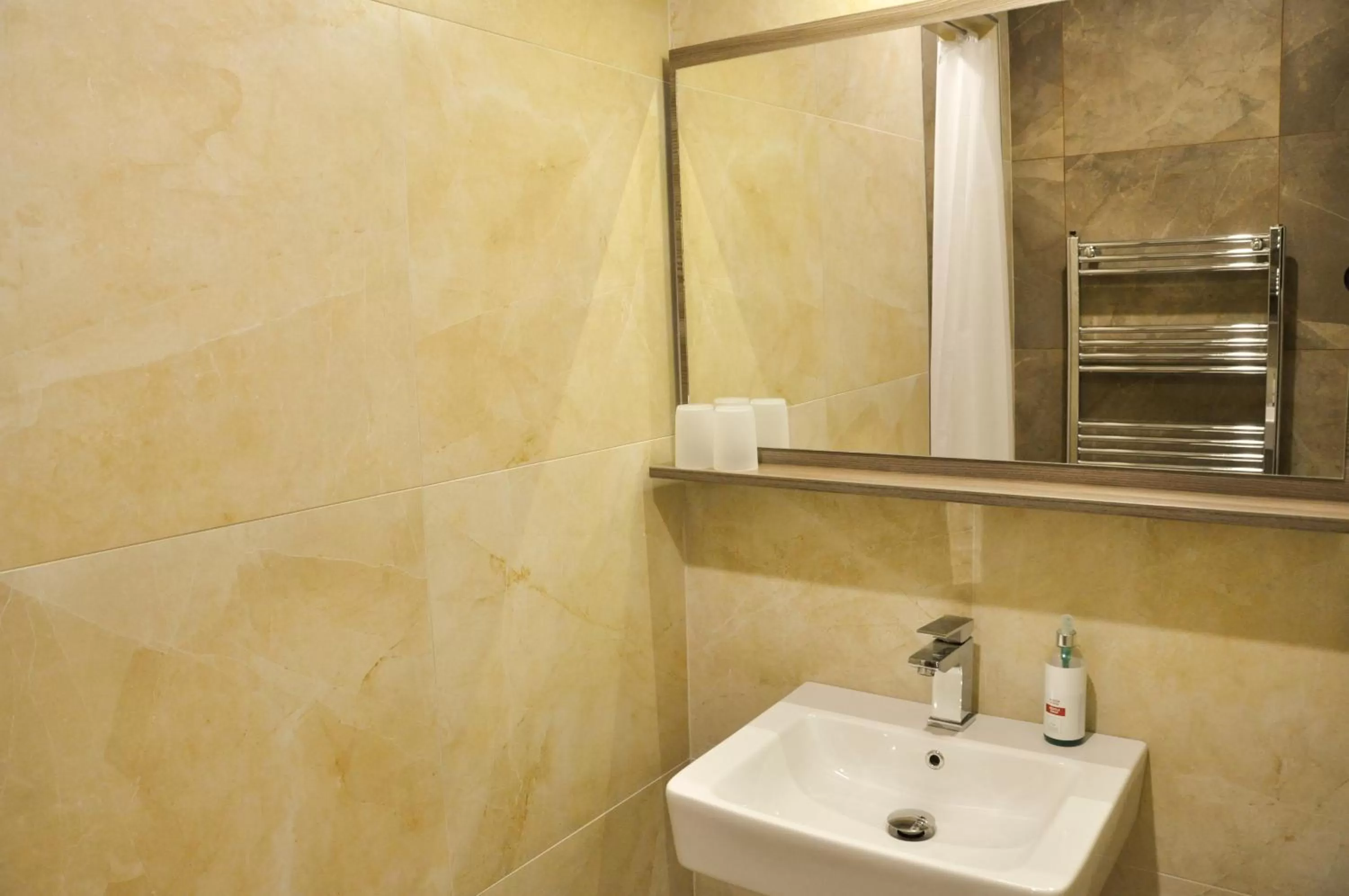 Bathroom in Hotel Garni