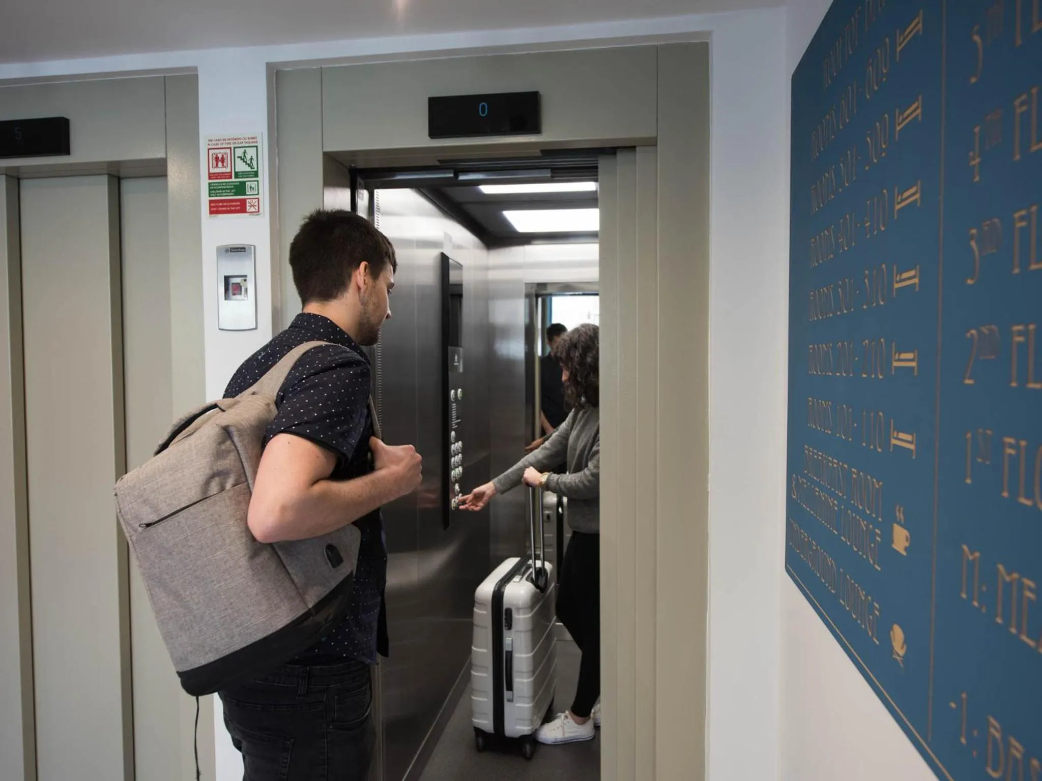 People in room00 Lisboa Hostel