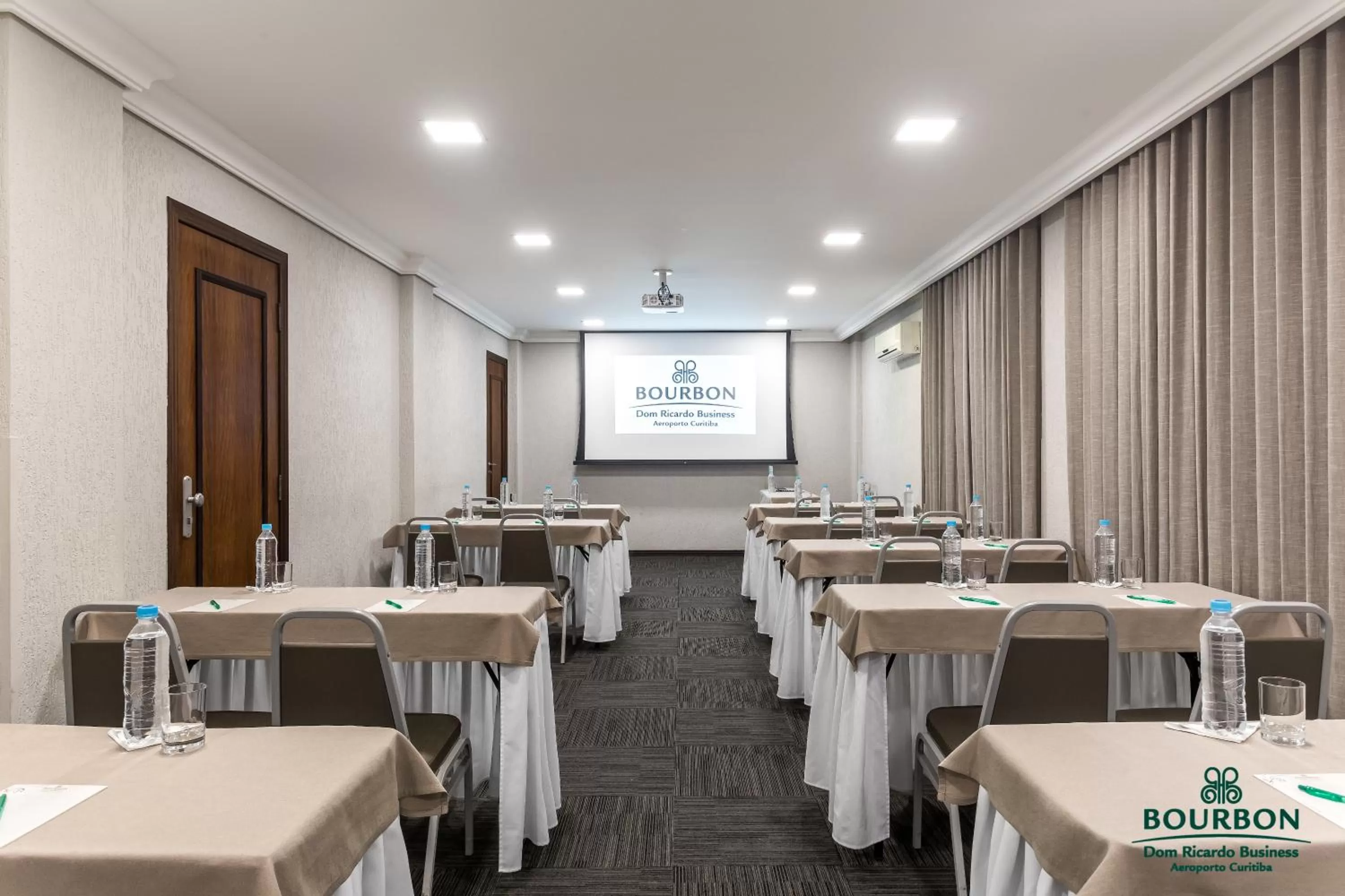 Meeting/conference room in Bourbon Dom Ricardo Aeroporto Curitiba Business Hotel