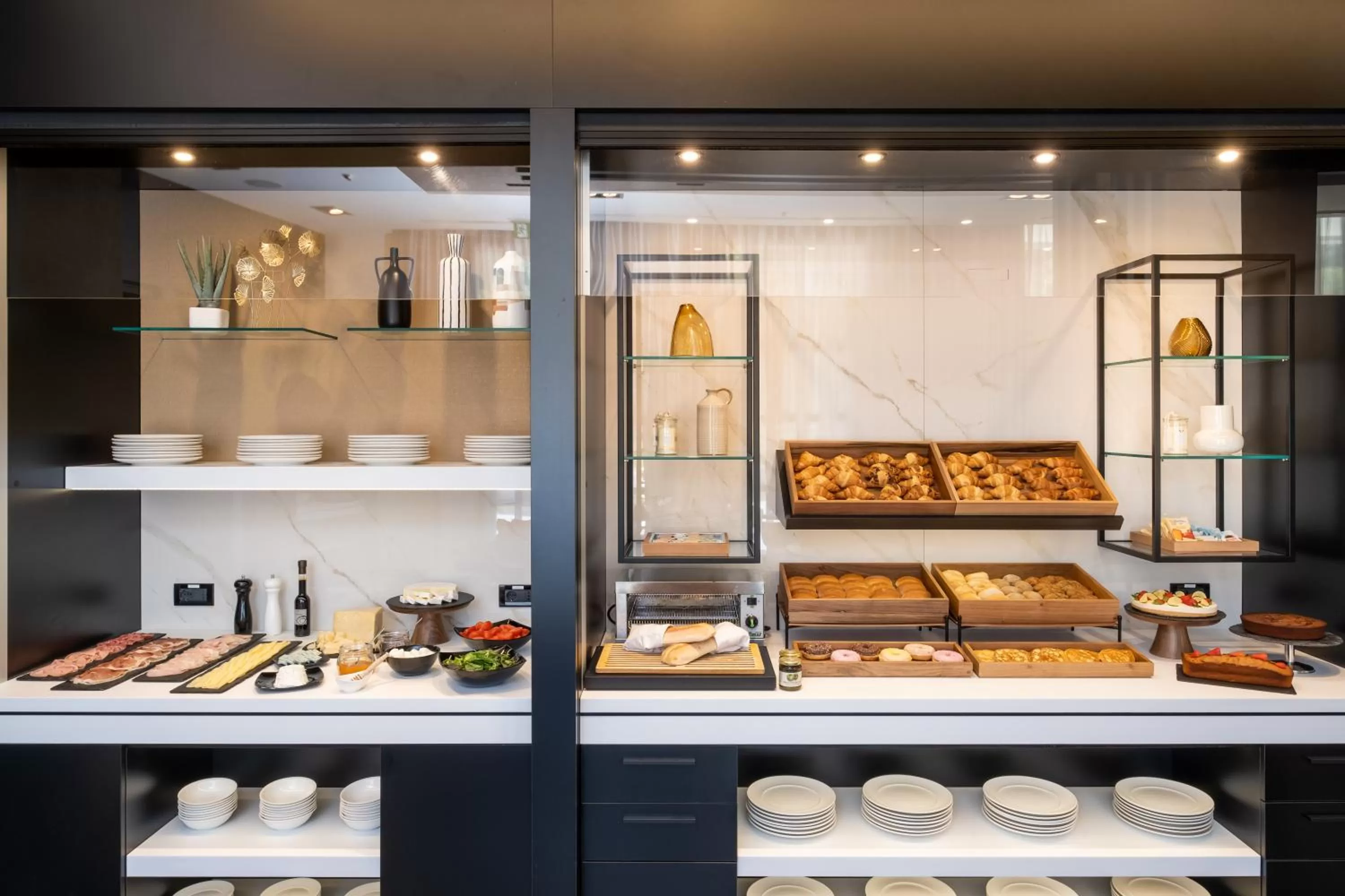 Breakfast in Savhotel Fiera Bologna